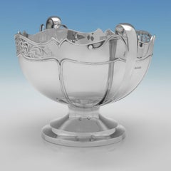 Art Deco Sterling Silver Bowl by Walker & Hall, Sheffield 1927 (49.85 troy oz)