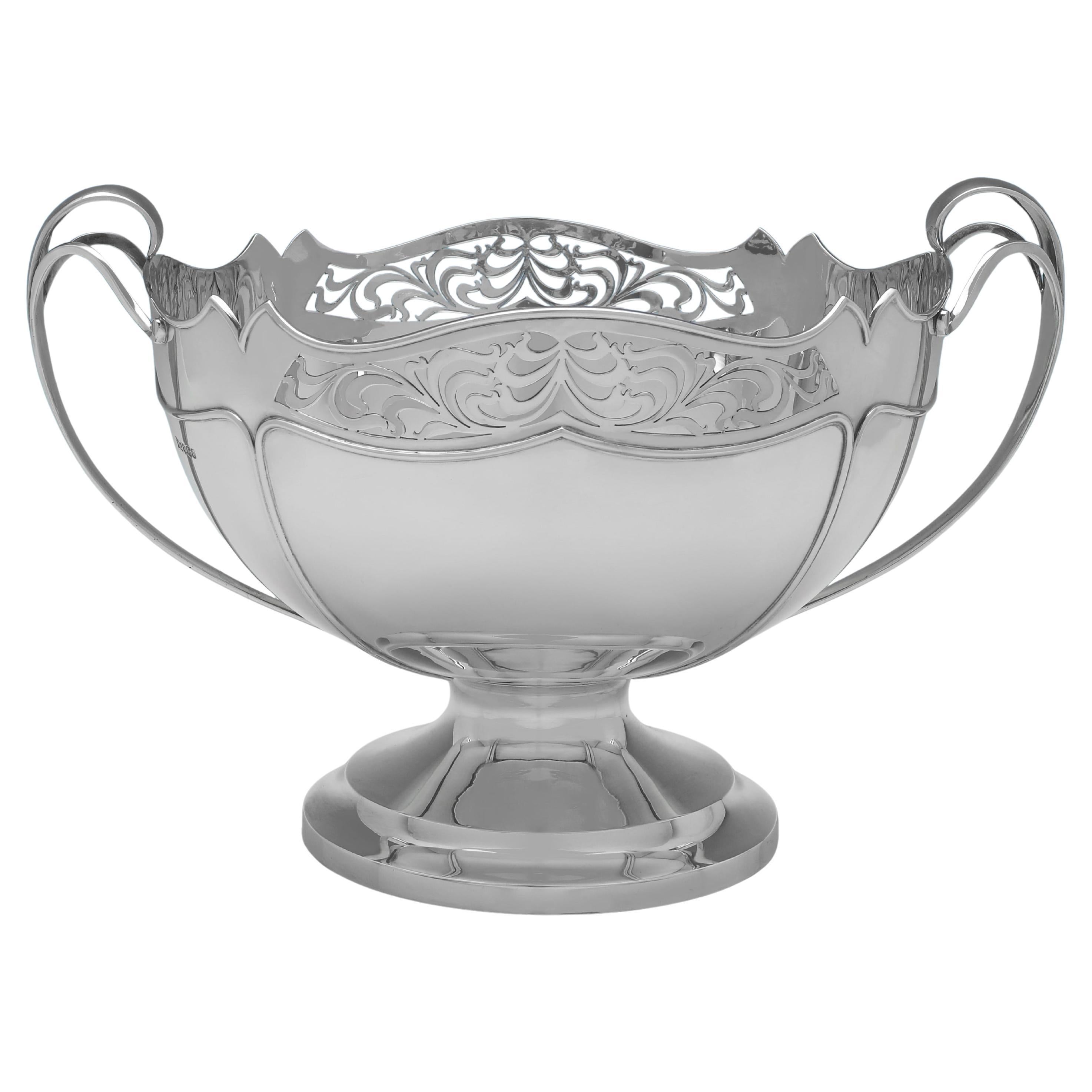 Art Deco Sterling Silver Bowl by Walker 
Hall, Sheffield 1927 (49.85 troy oz)