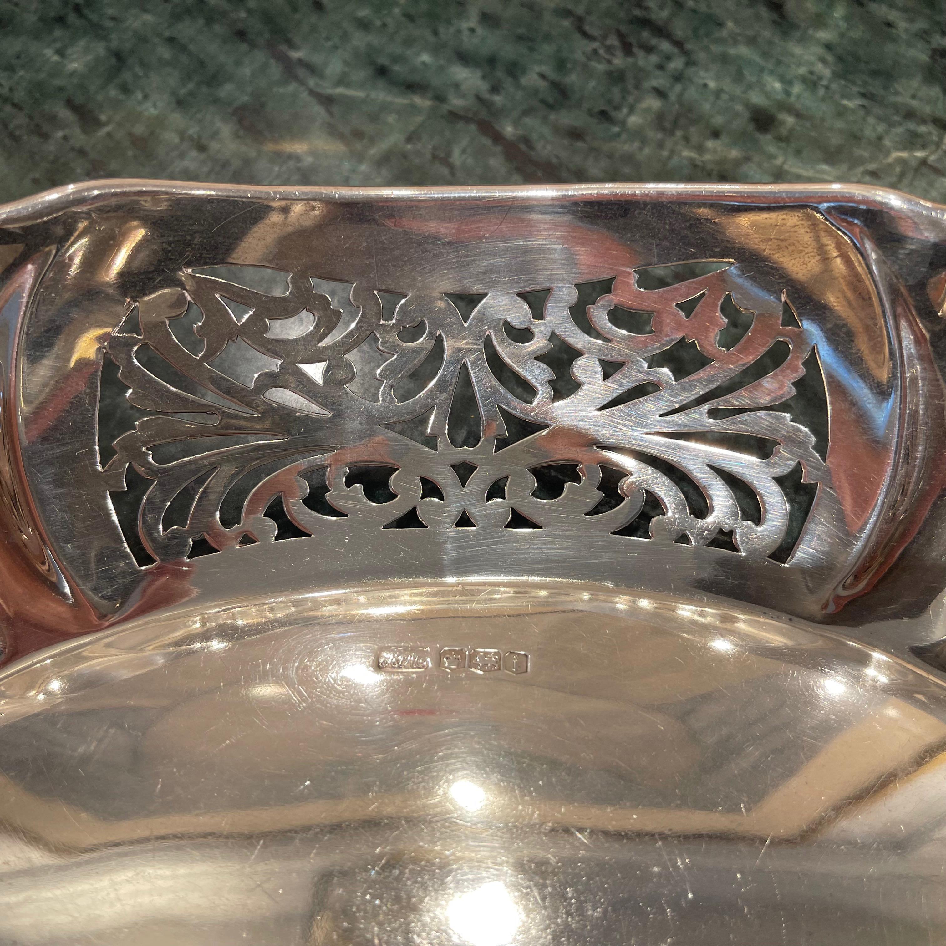 Art Deco Sterling Silver Breadbasket with Butterfly Motifs, R F Mosley, 1926 For Sale 1