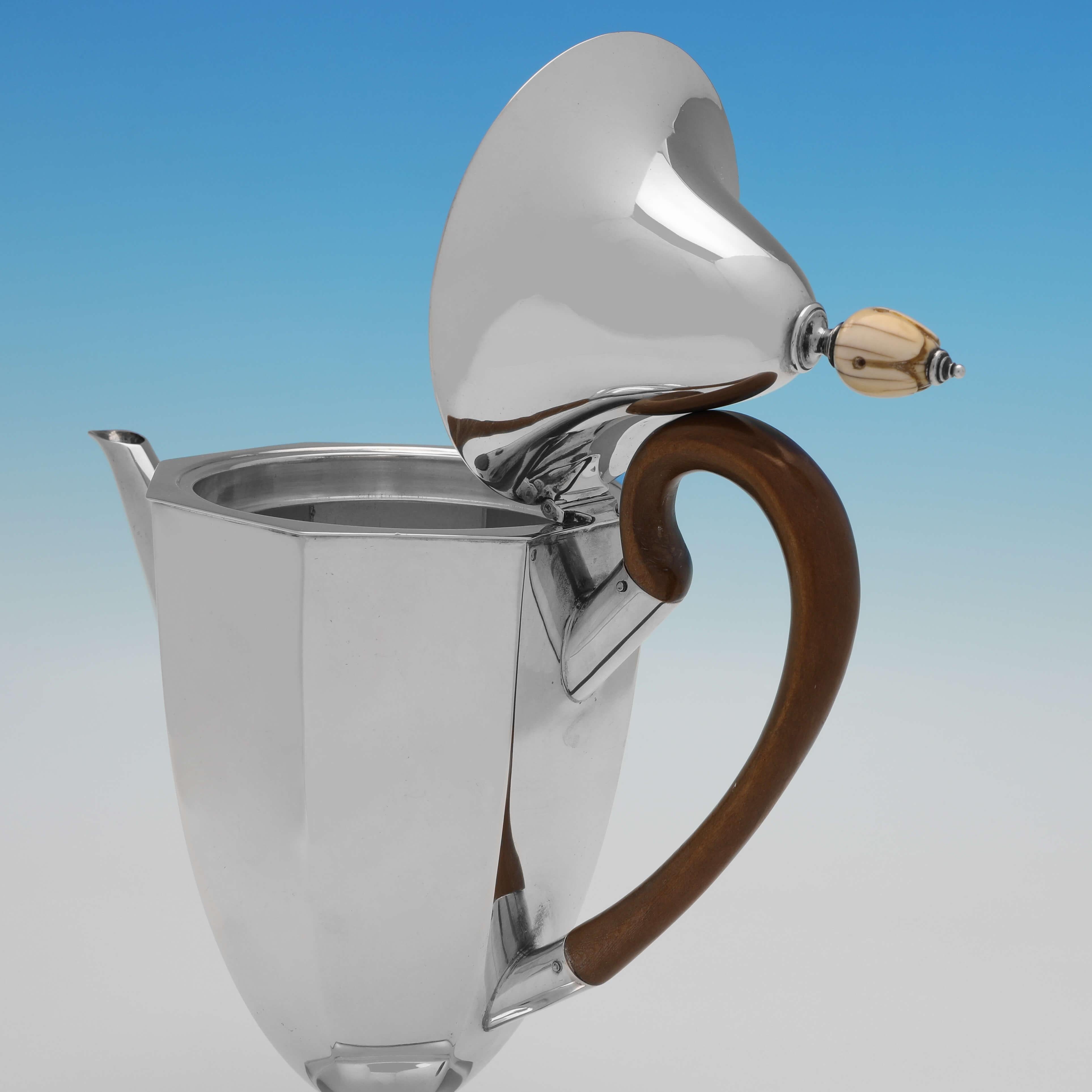 Early 20th Century Art Deco Sterling Silver Cafe Au Lait, London 1929 Goldsmiths & Silversmiths For Sale