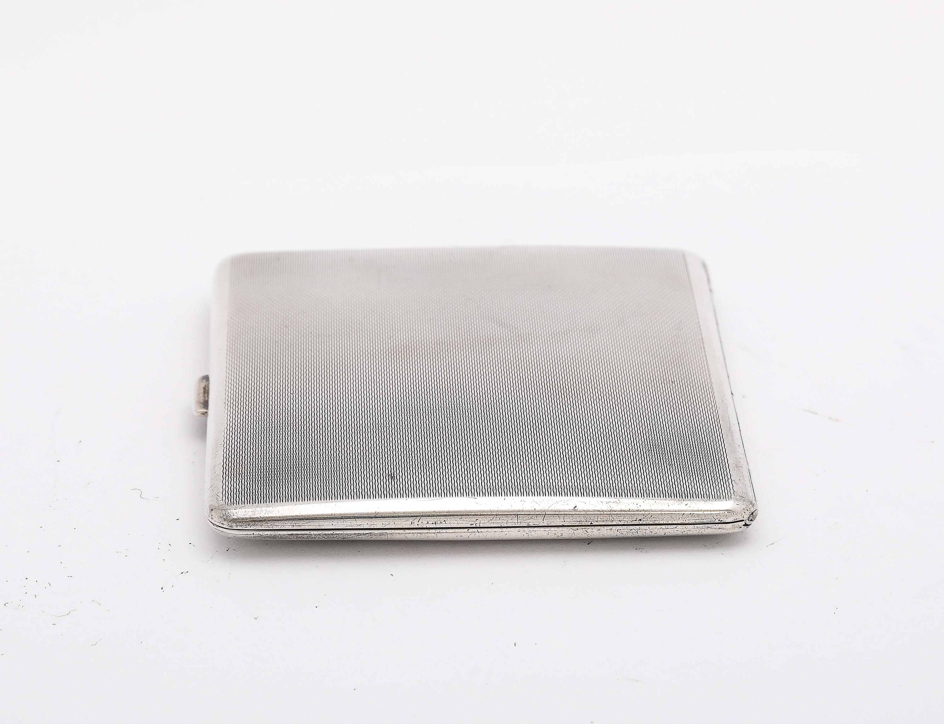 Mid-20th Century Art Deco Sterling Silver Cigarette Cigarette Case - Goldsmiths & Silversmiths For Sale