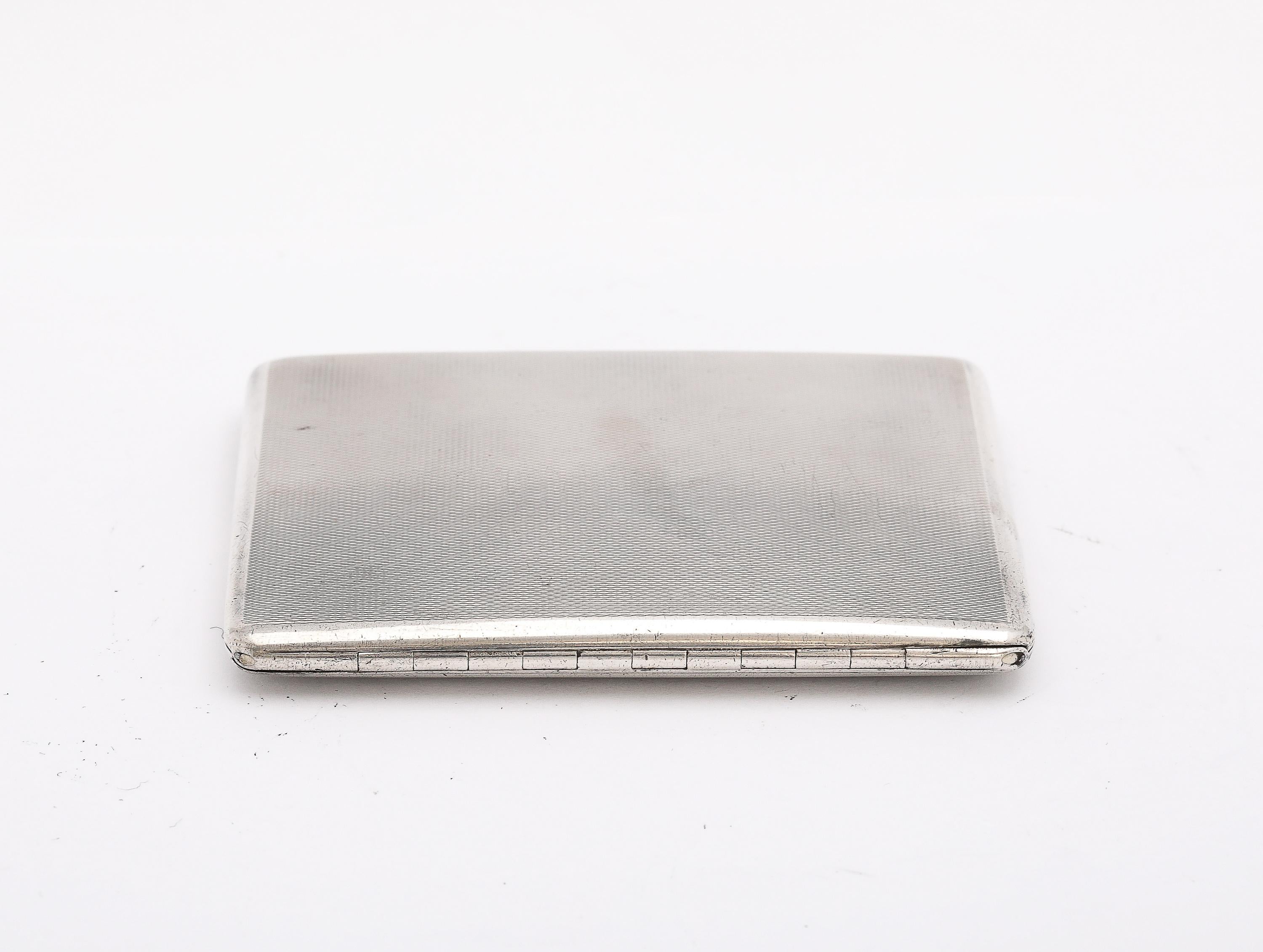 Art Deco Sterling Silver Cigarette Cigarette Case - Goldsmiths & Silversmiths For Sale 2