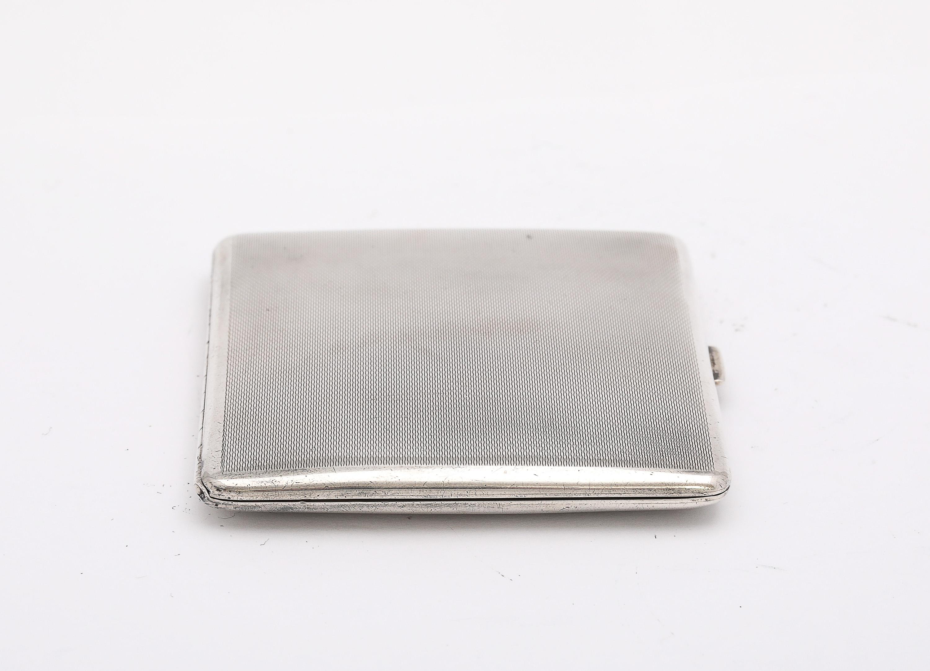 Art Deco Sterling Silver Cigarette Cigarette Case - Goldsmiths & Silversmiths For Sale 4
