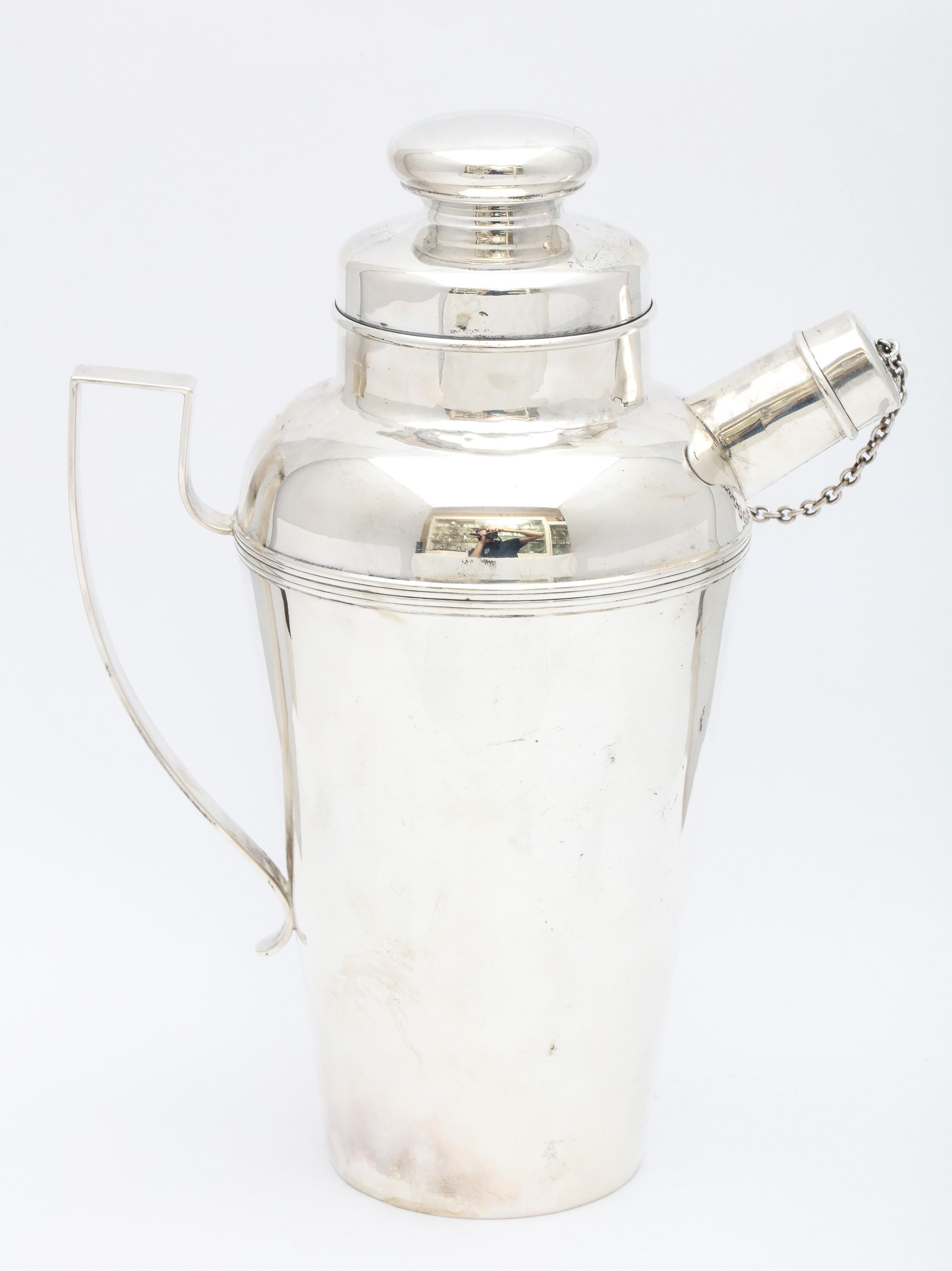 Art Deco Sterling Silver Cocktail Shaker For Sale 2