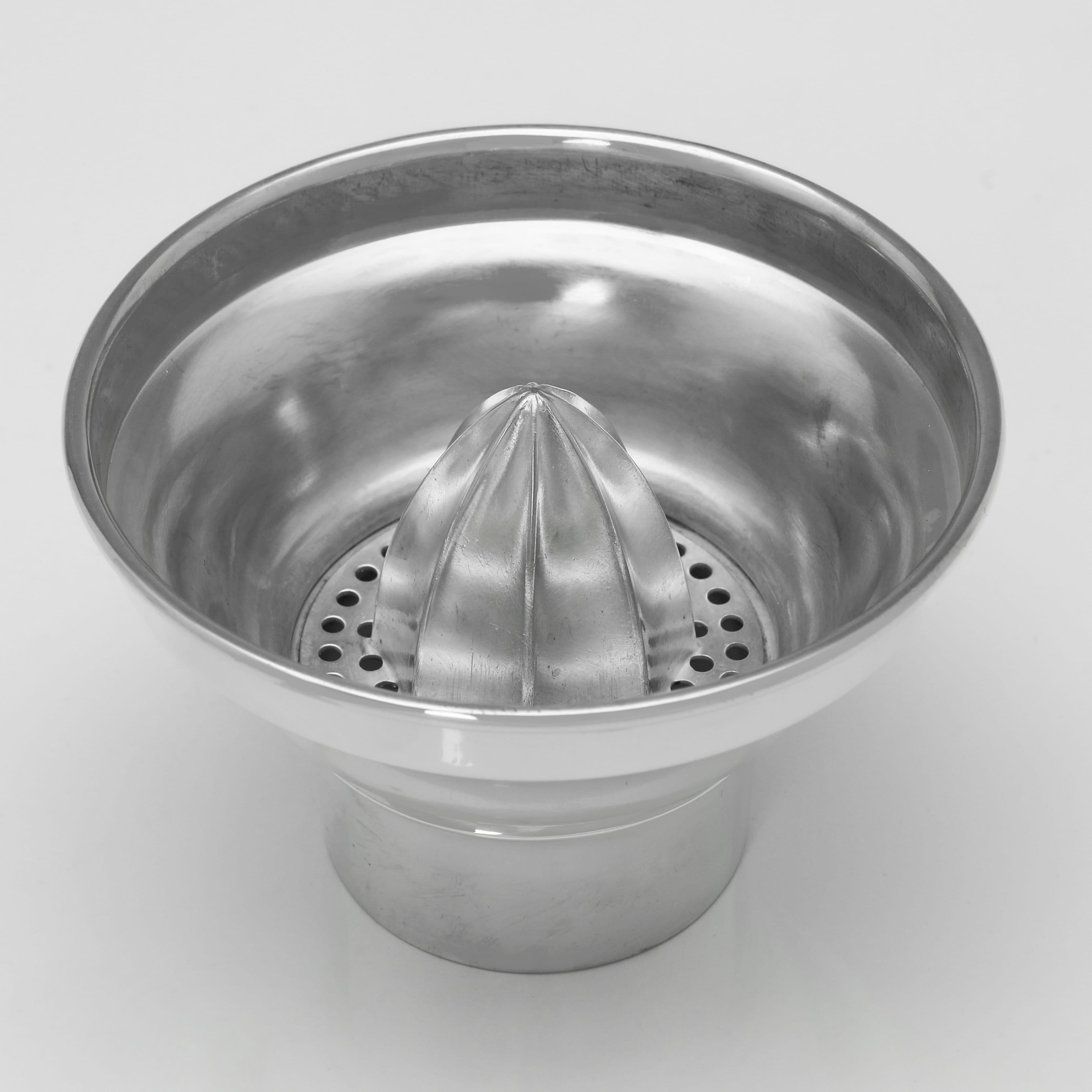 Mid-20th Century Art Deco Sterling Silver Cocktail Shaker with Citrus Strainer, Sheffield, 1936 For Sale