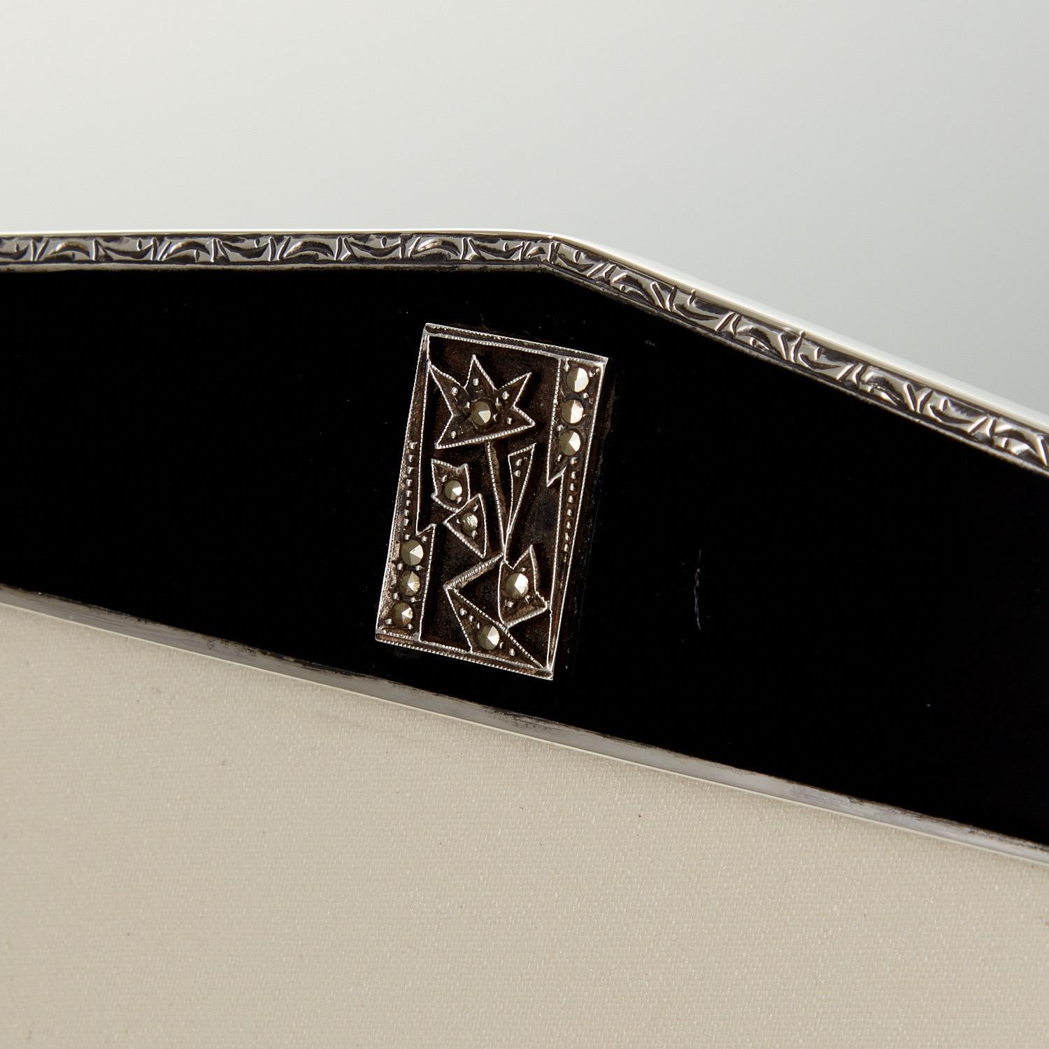 Cornice antica in argento sterling e smalto di Asprey & Co, Inghilterra, CIRCA 1920 In condizioni ottime in vendita a London, GB