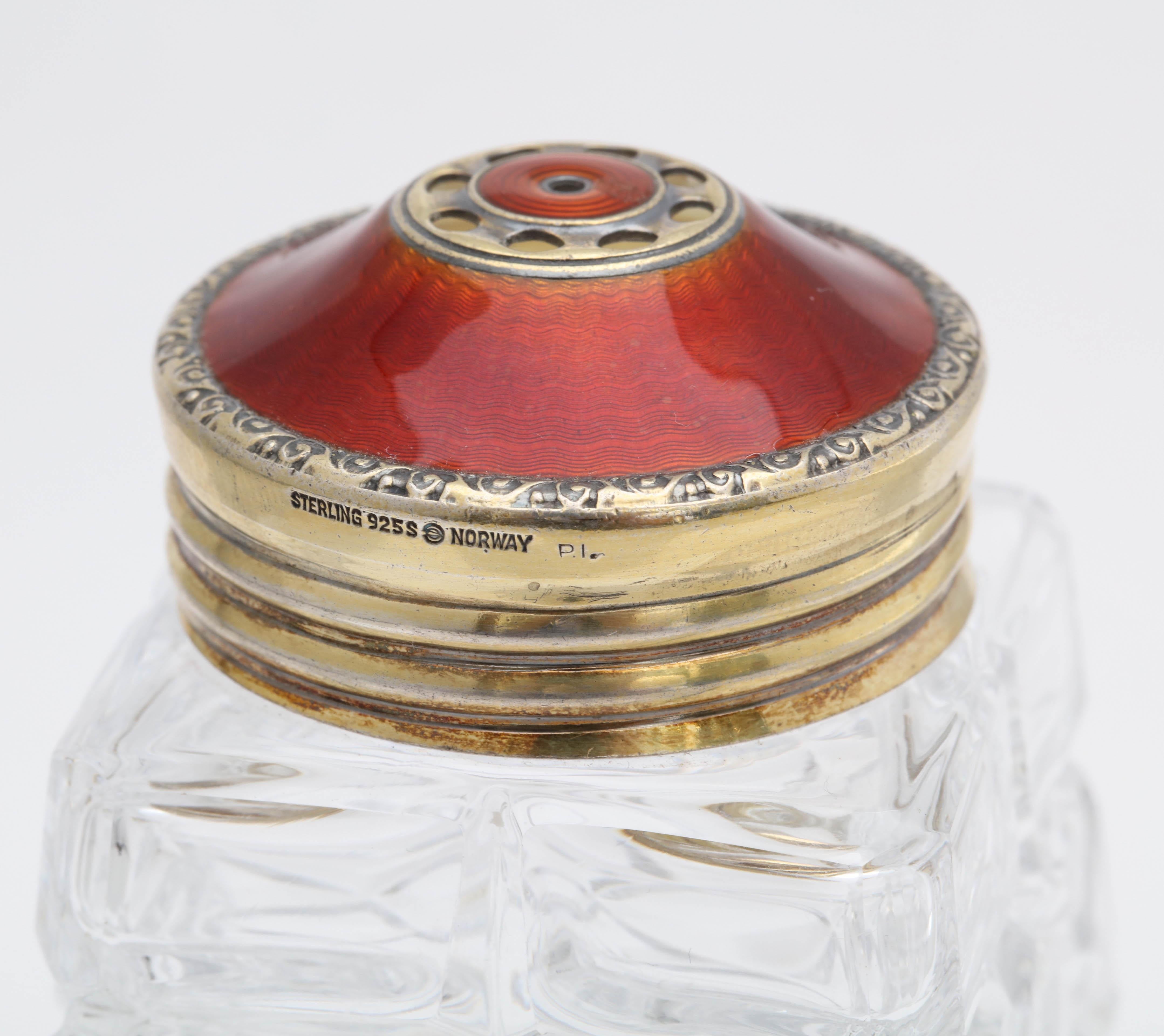 Art Deco Sterling Silver-Gilt and Red Guilloche Enamel-Mounted Sugar Shaker In Excellent Condition In New York, NY