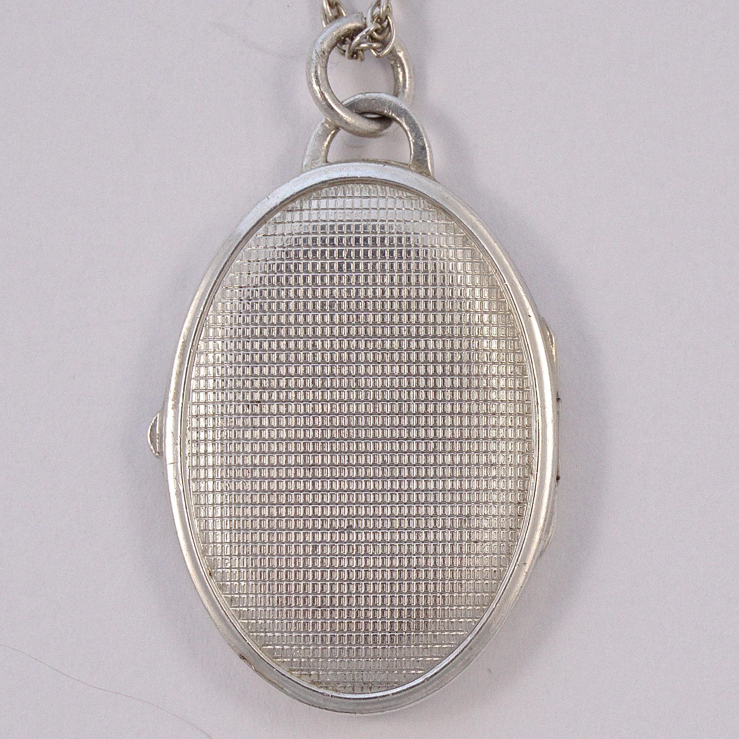 Art Deco Sterling Silver Leaves Oval Locket with Prince of Wales Chain  1