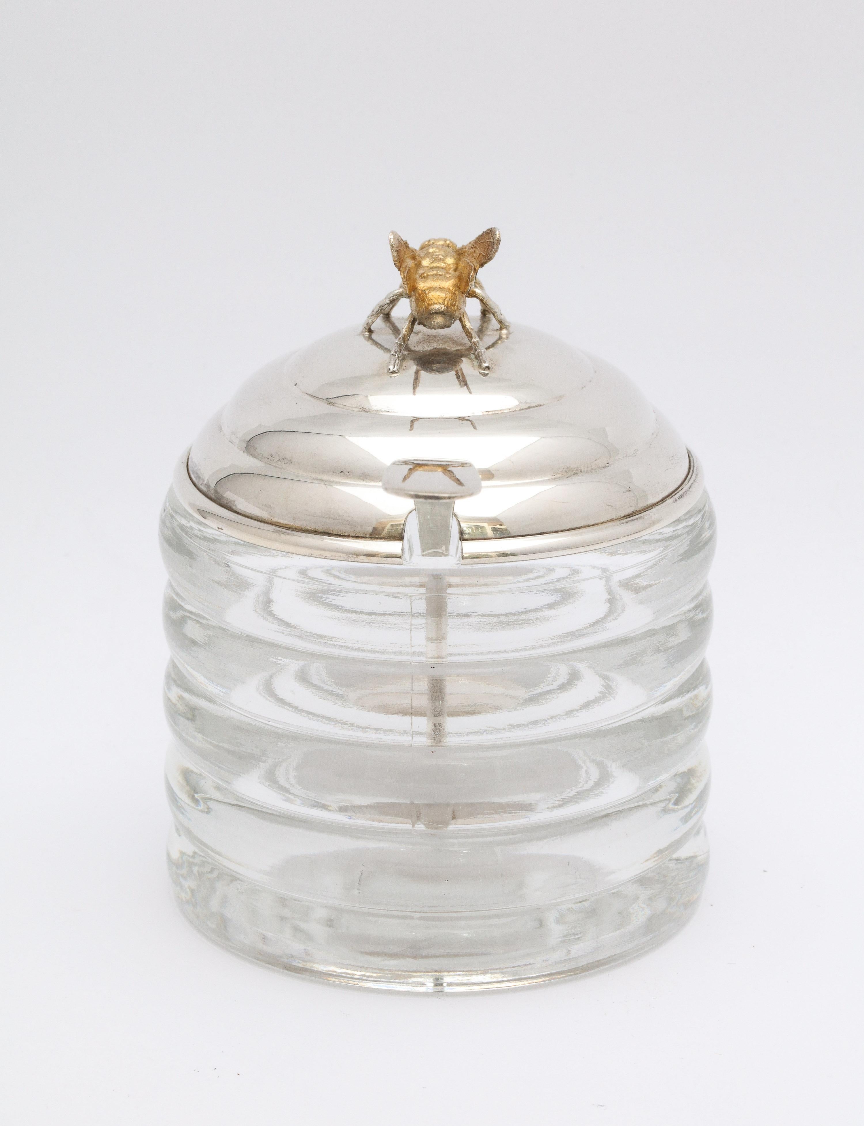 Art Deco Sterling Silver-Mounted Beehive-Form Honey Jar In Good Condition In New York, NY