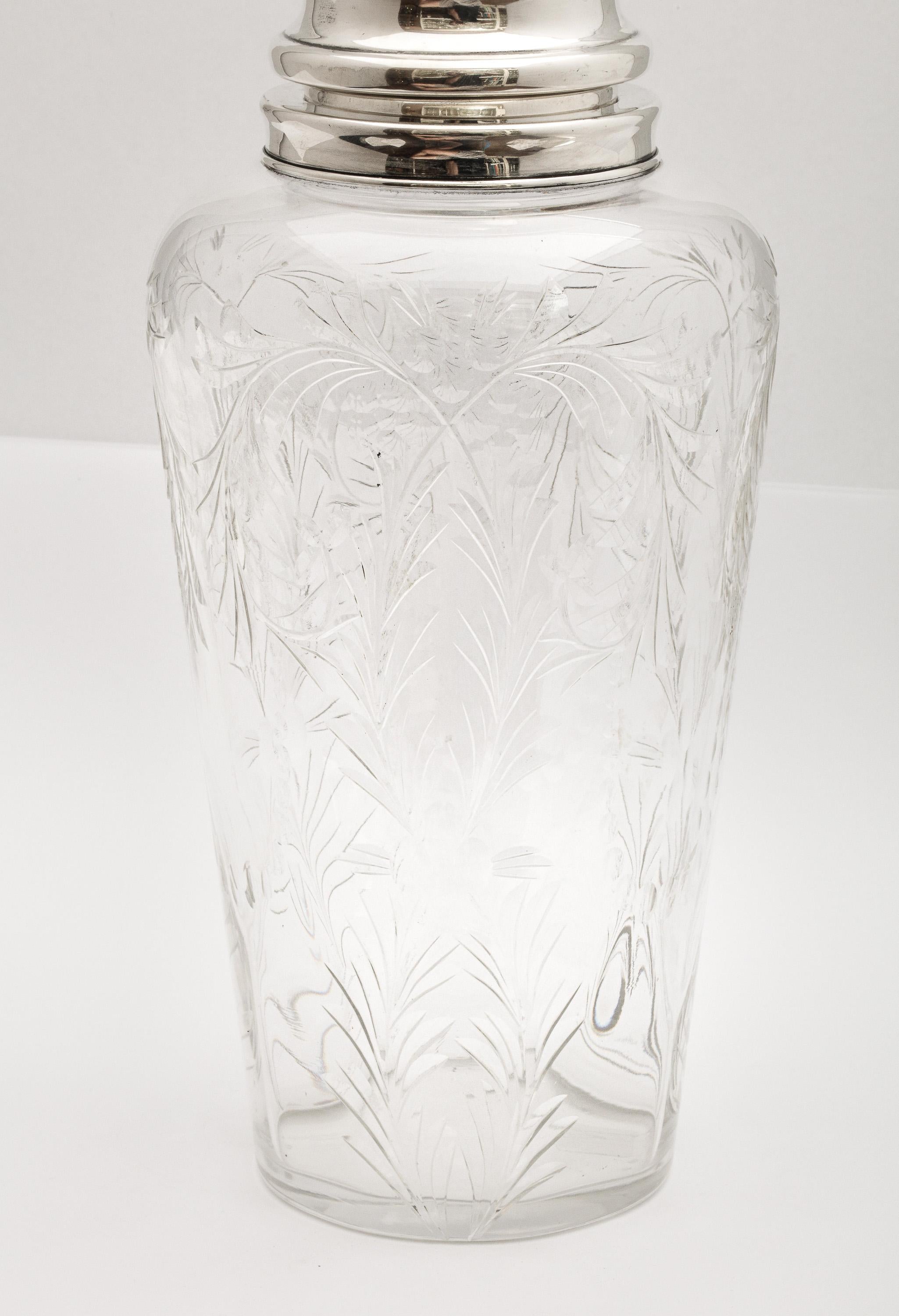 Mid-20th Century Art Deco Sterling Silver-Mounted Cocktail Shaker by Hawkes