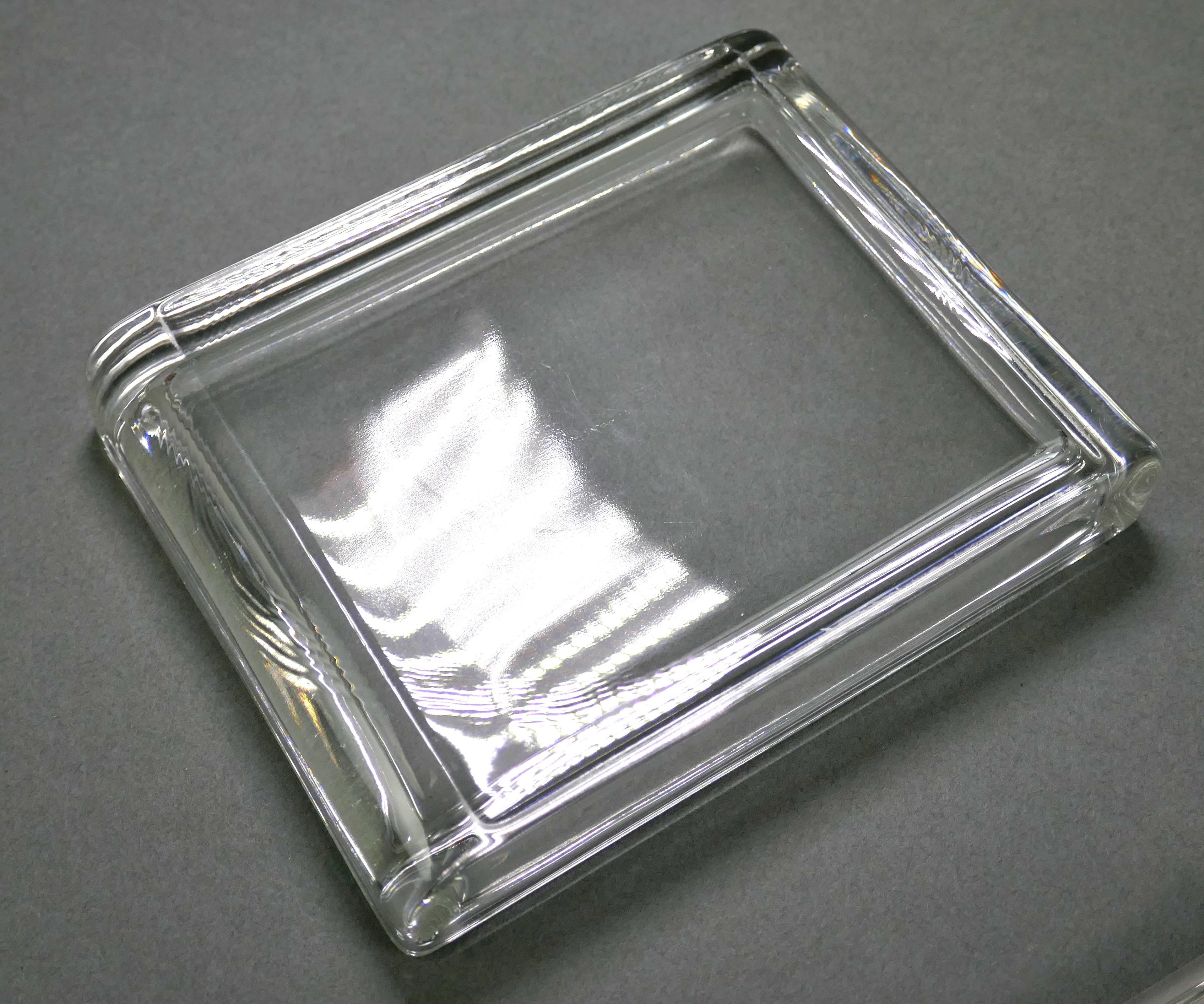 Caja de escritorio para cigarrillos Art Déco de plata de ley sobrepuesta Patos escénicos en un estanque en venta 6