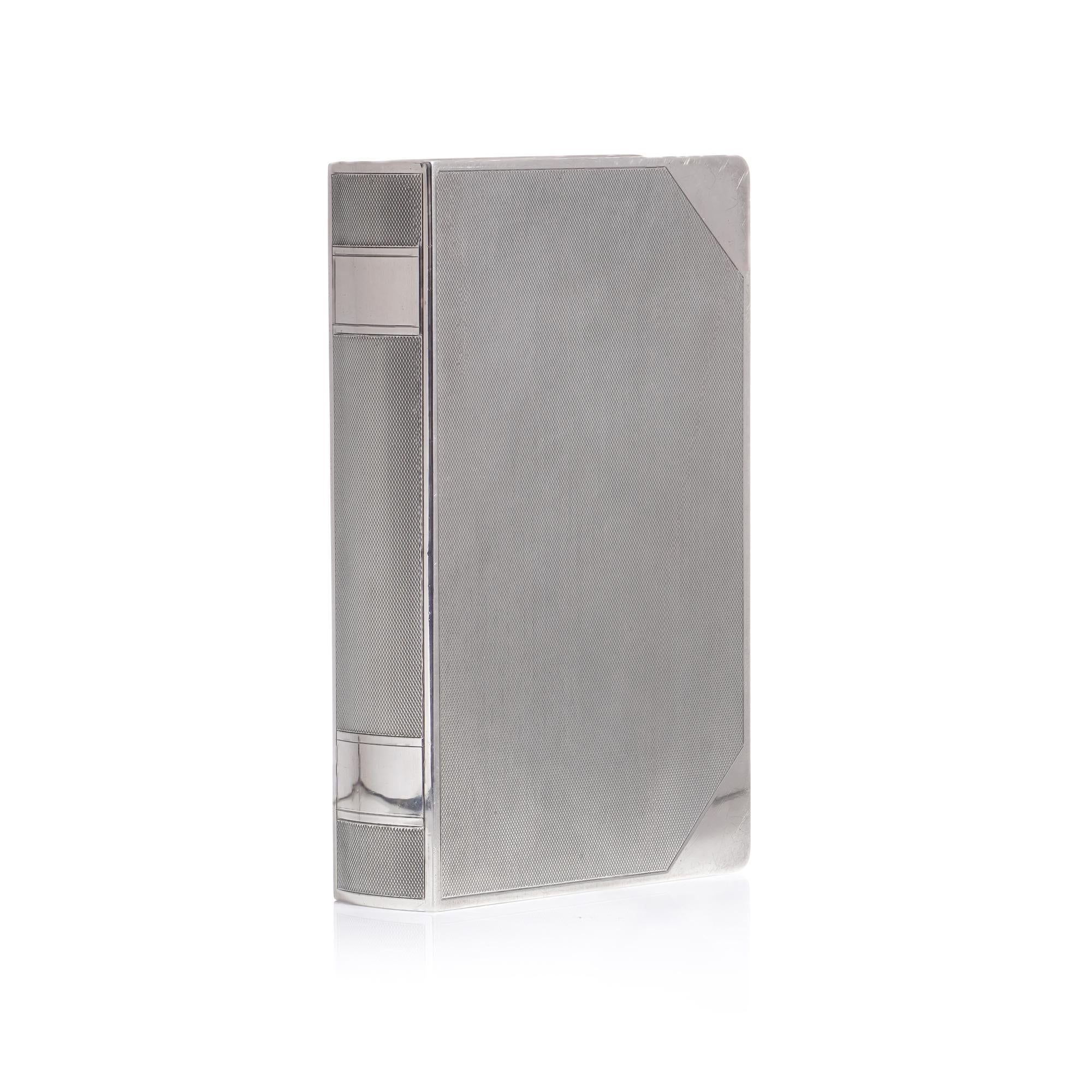 Art Deco sterling silver sandwich/cigarette box by William Base & Sons For Sale 4