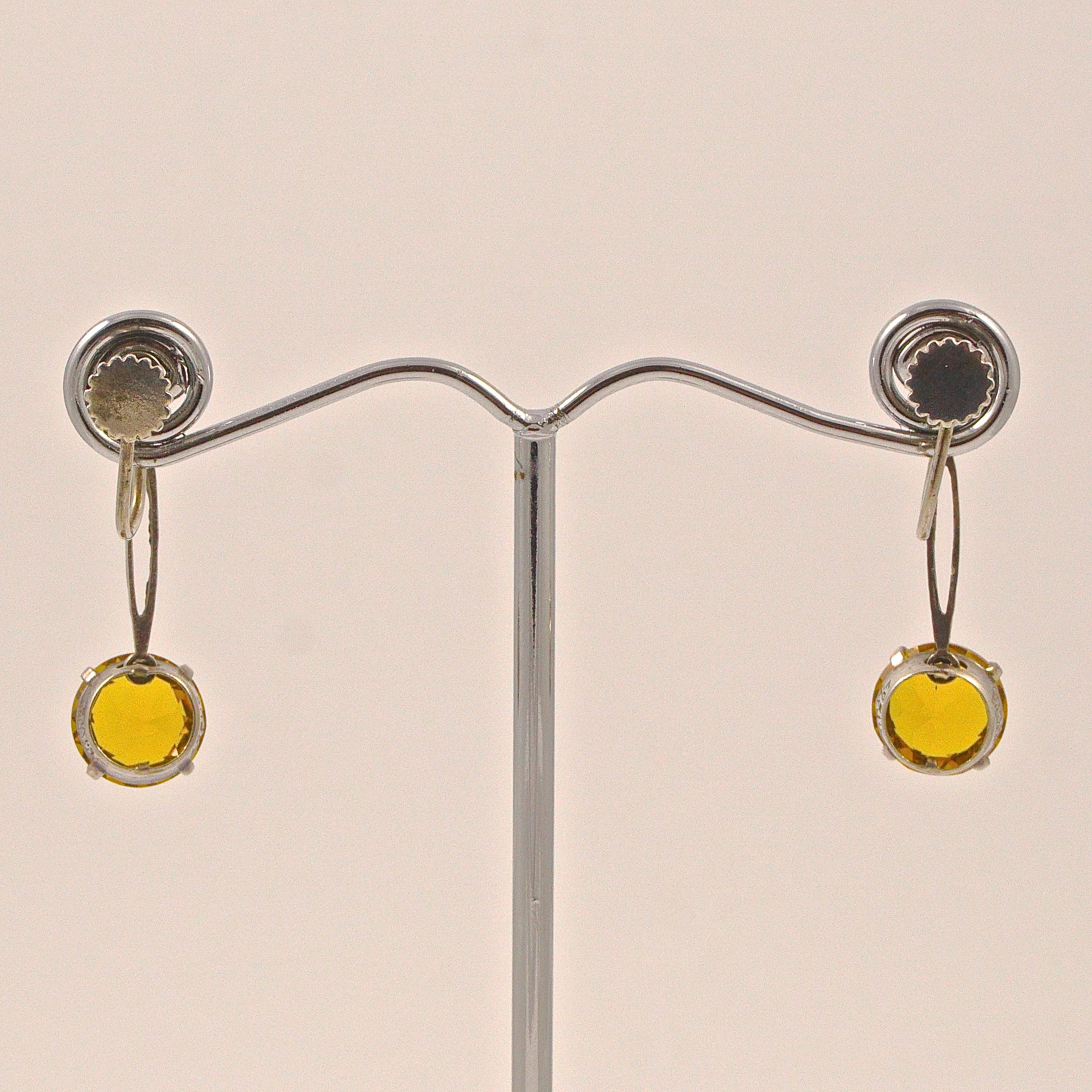 Art Deco Sterling Silver Screw Back Earrings with Faux Citrine Drops circa 1920s In Good Condition For Sale In London, GB