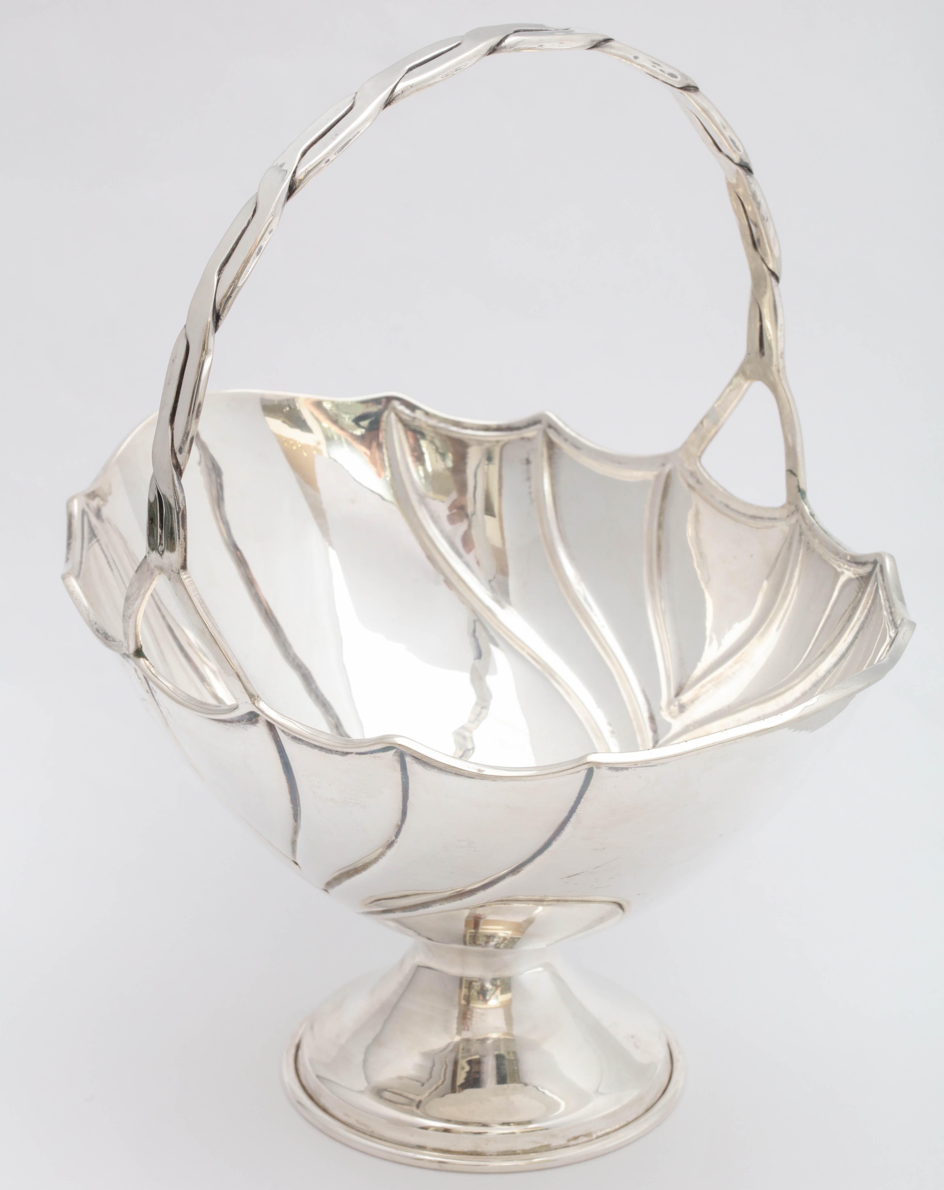 Art Deco Sterling Silver Table Basket on Pedestal Base For Sale 1