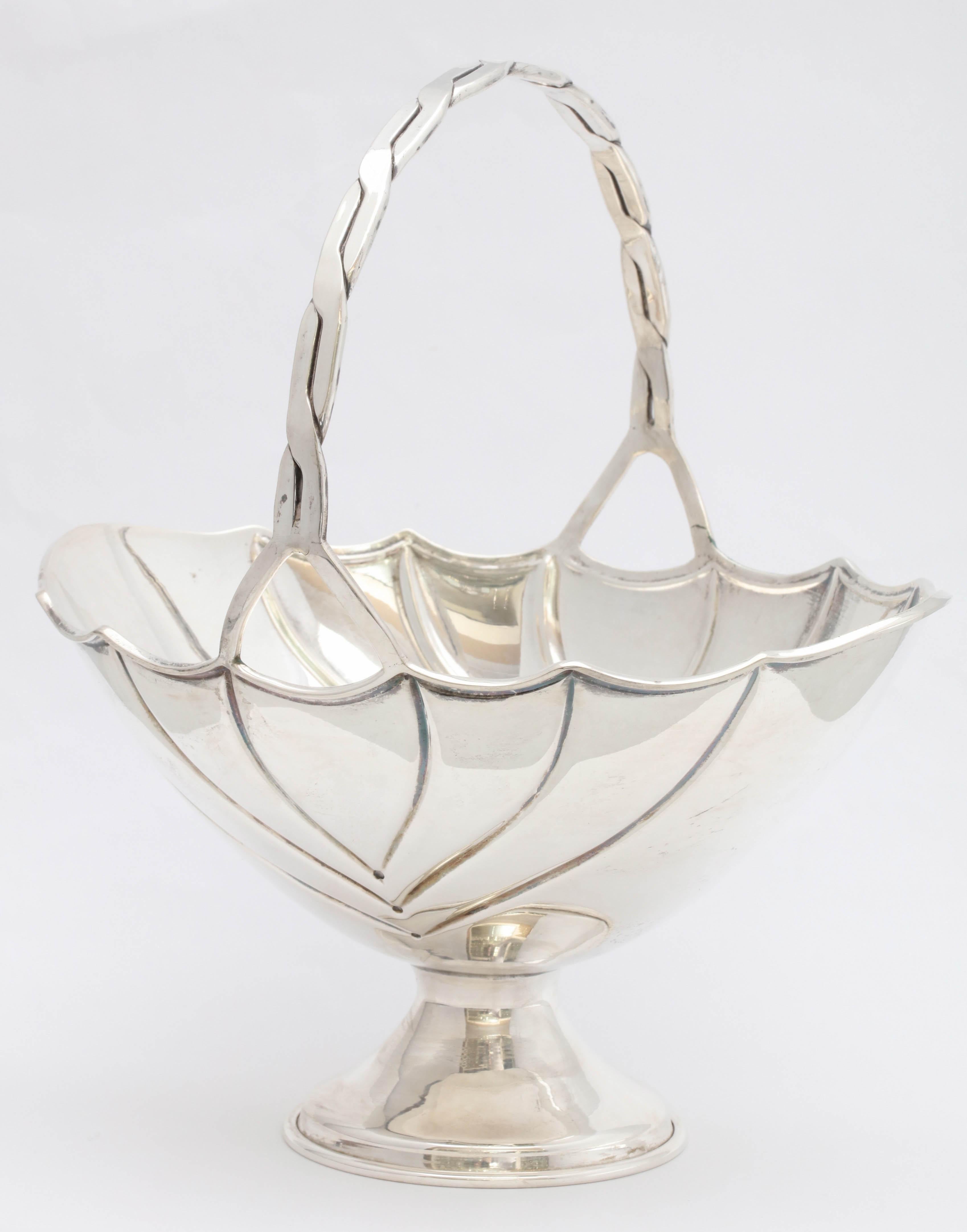 Art Deco Sterling Silver Table Basket on Pedestal Base For Sale 2