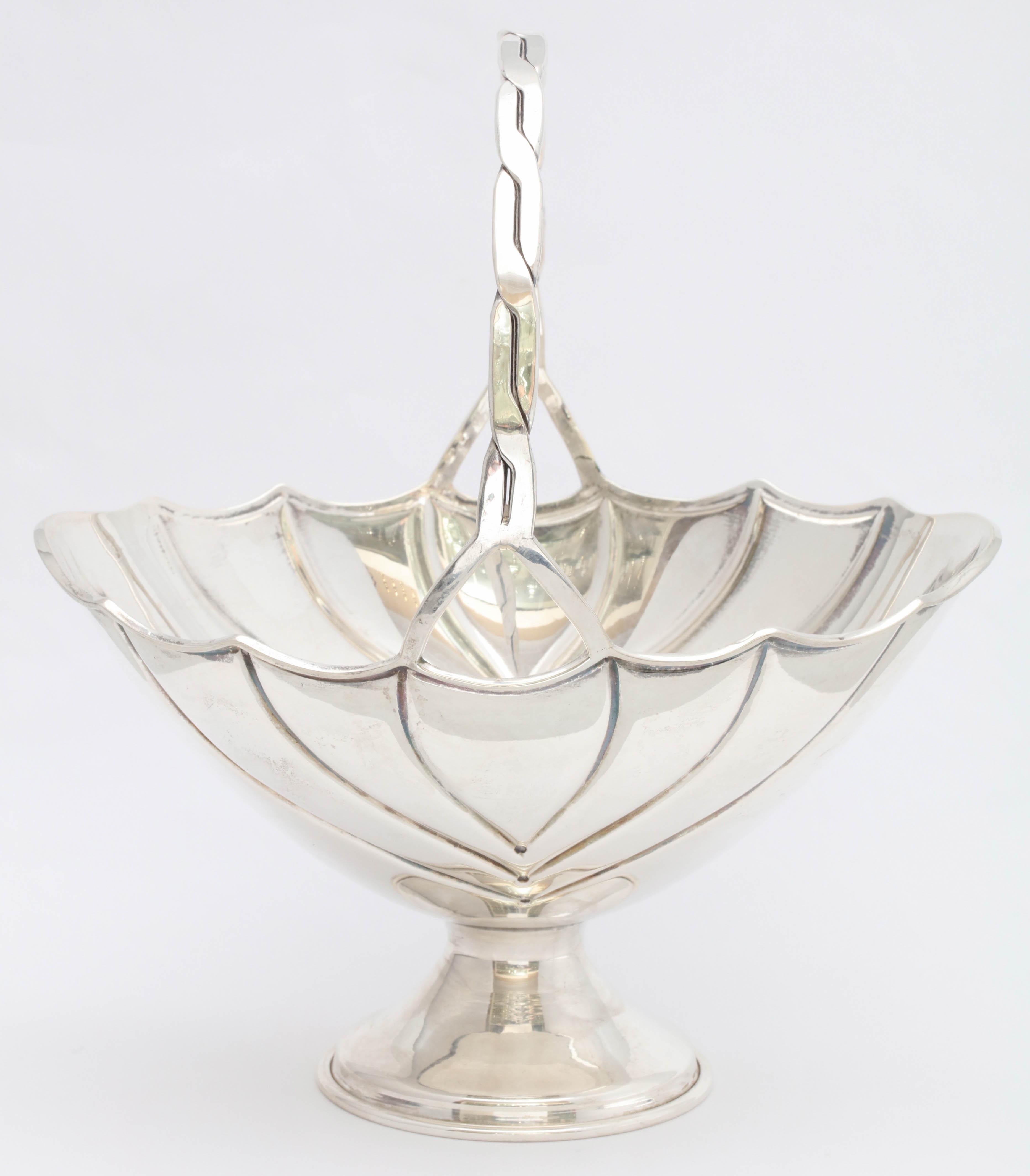 Art Deco Sterling Silver Table Basket on Pedestal Base For Sale 4