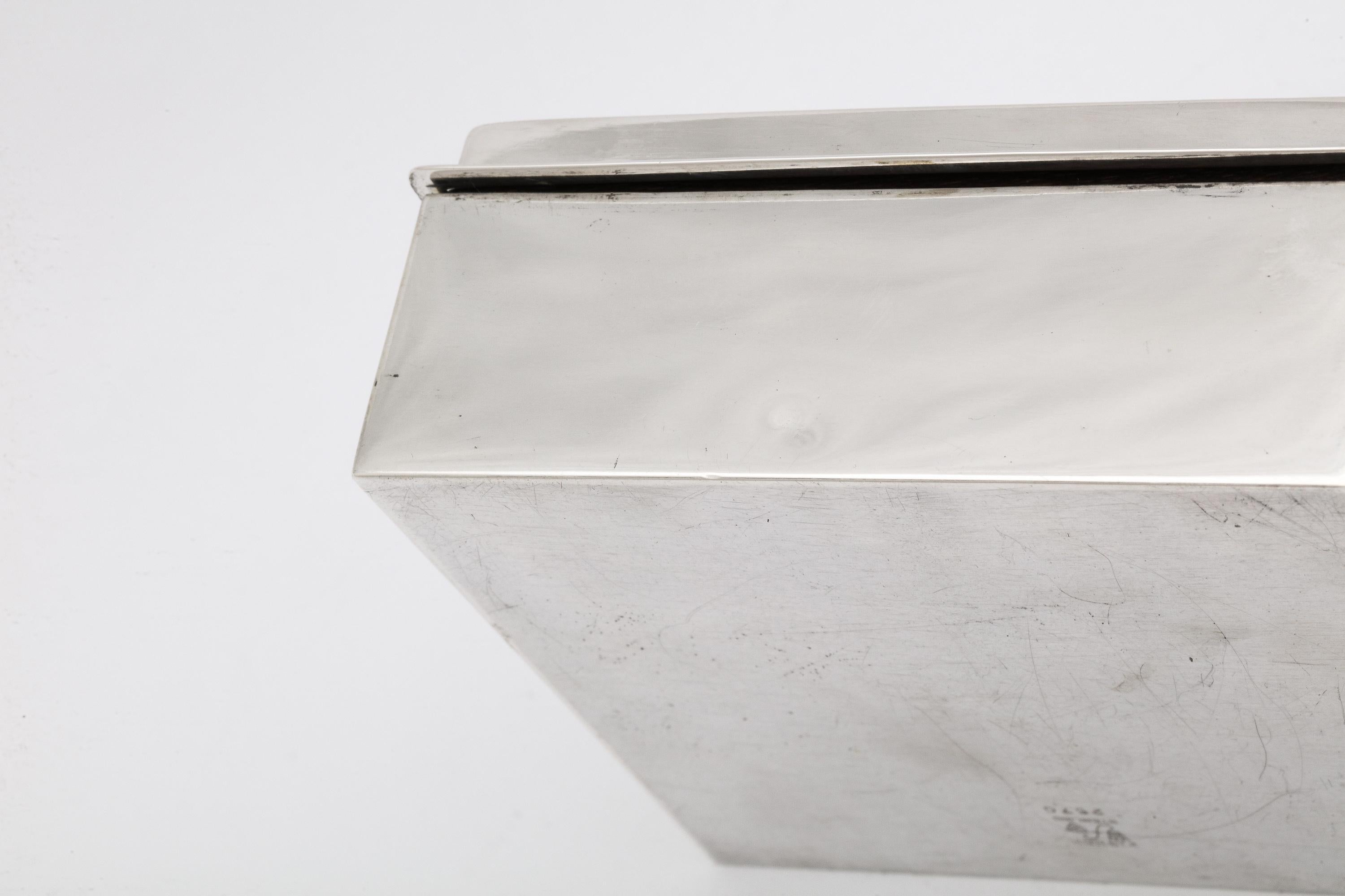 Art Deco Sterling Silver Table Box with Hinged Lid For Sale 4