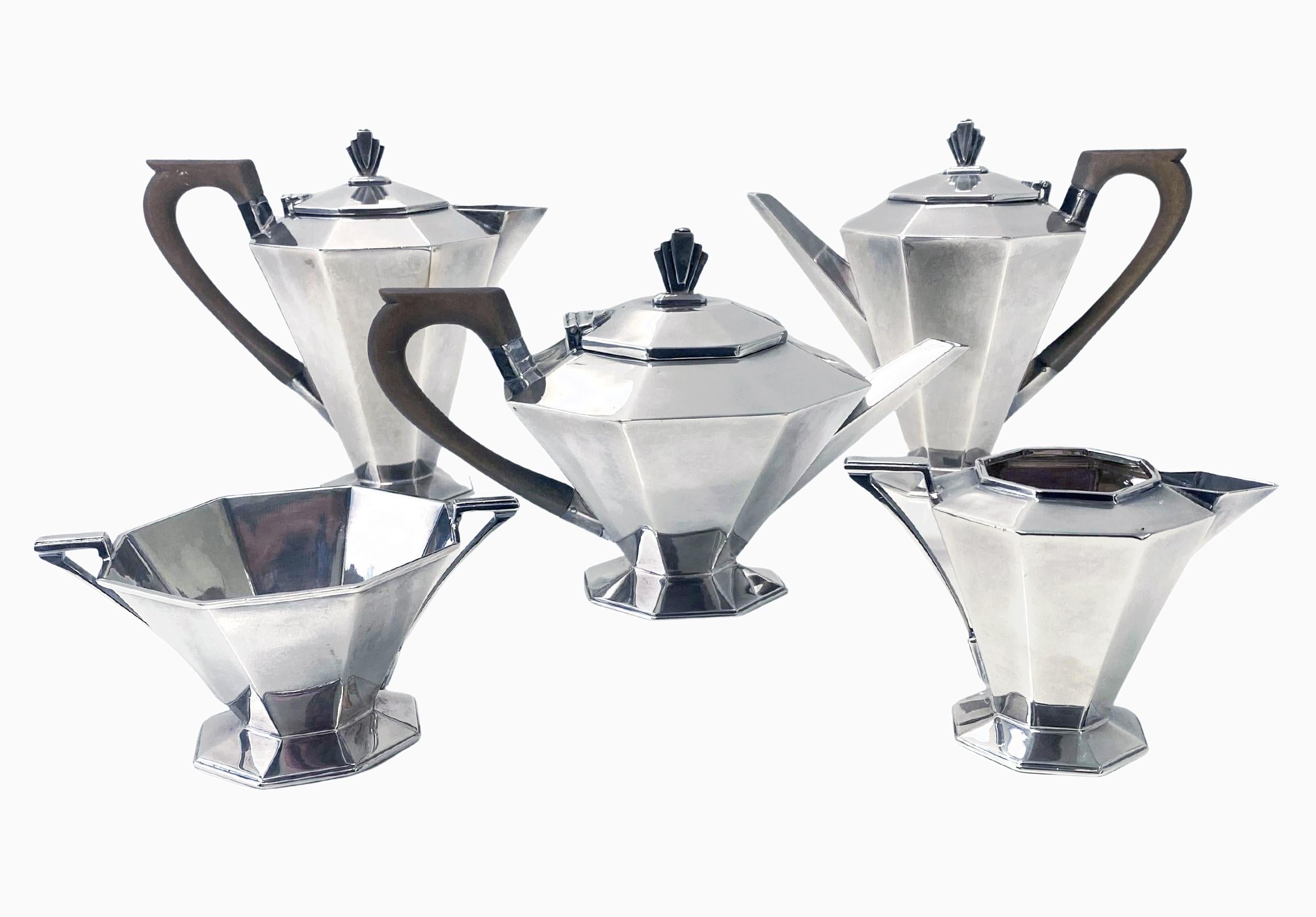 Art Deco Sterling Silver Tea Coffee Set English 1931 In Good Condition For Sale In Toronto, Ontario