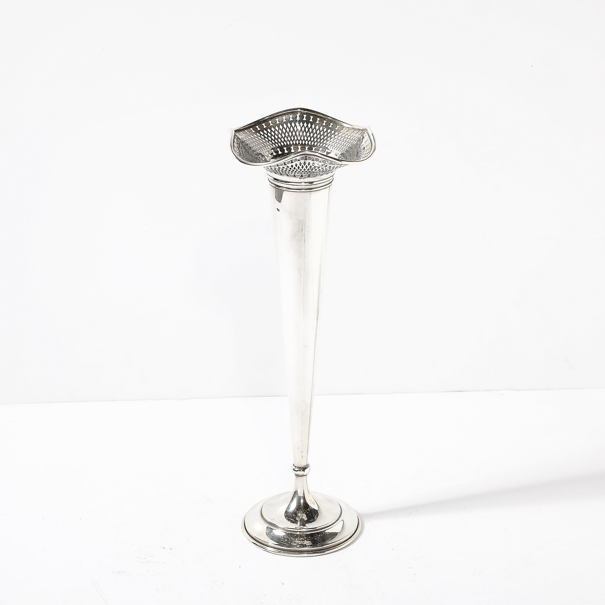 Jarrón Trompeta Art Decó de Esterlina con Detalles Geométricos de J.H Betteridge en venta 2