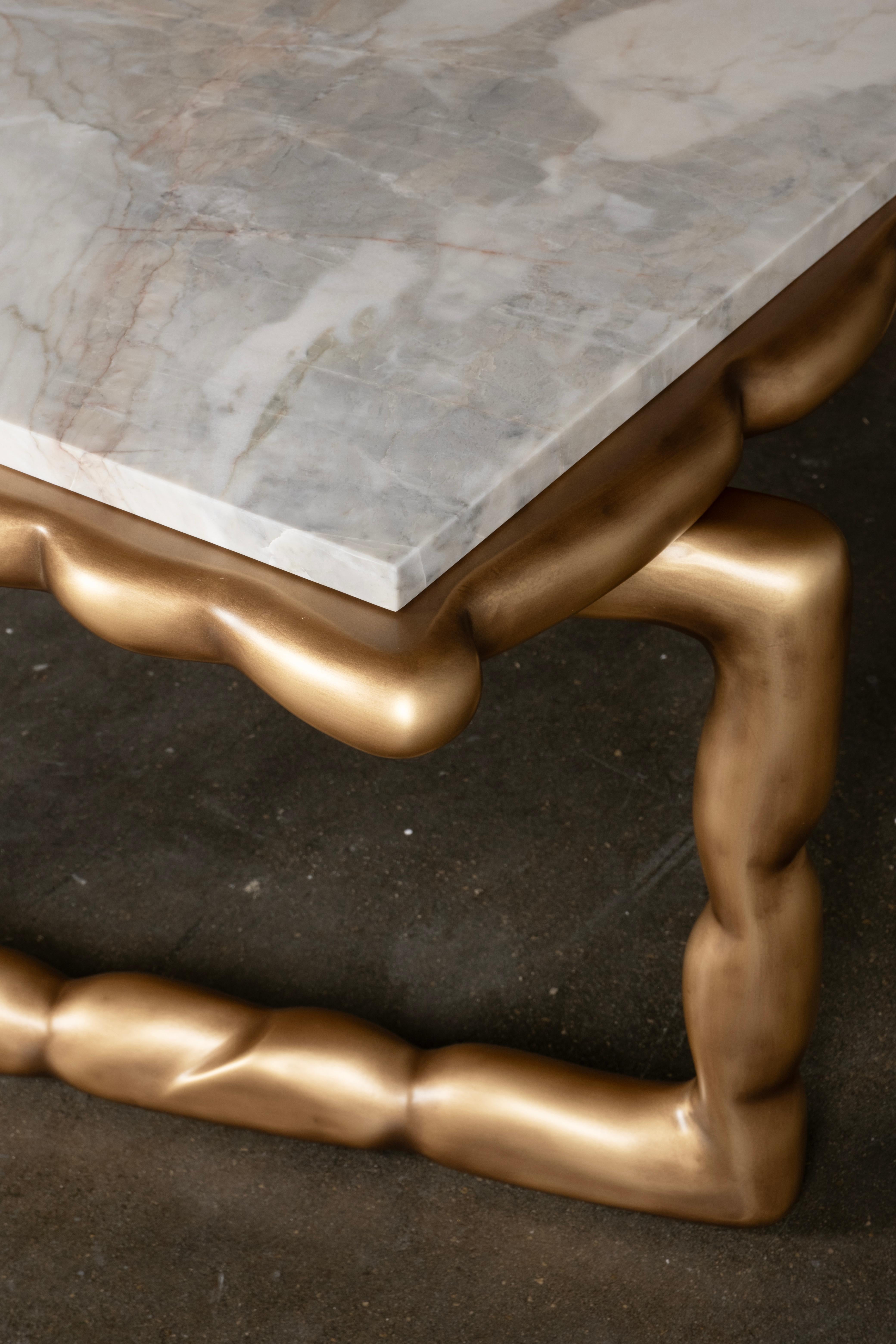 Marbre Table basse Art déco en marbre Calacatta fabriquée à la main au Portugal en vente