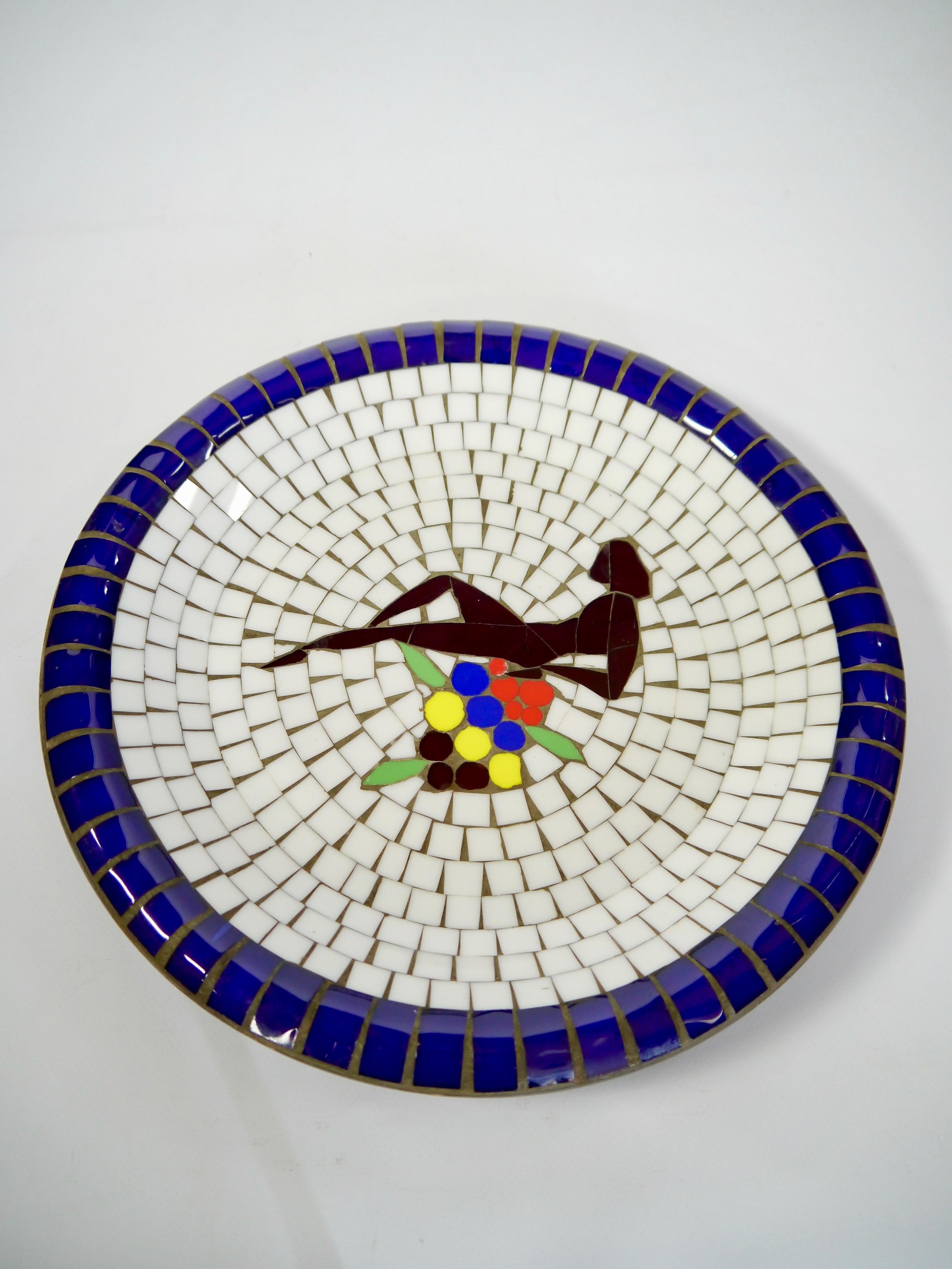 Stoneware bowl with ceramic tile mosaic, made by Atelier Bøjstrup in Denmark 1940s. Art deco / cubistic pattern and selection of primary color scheme.