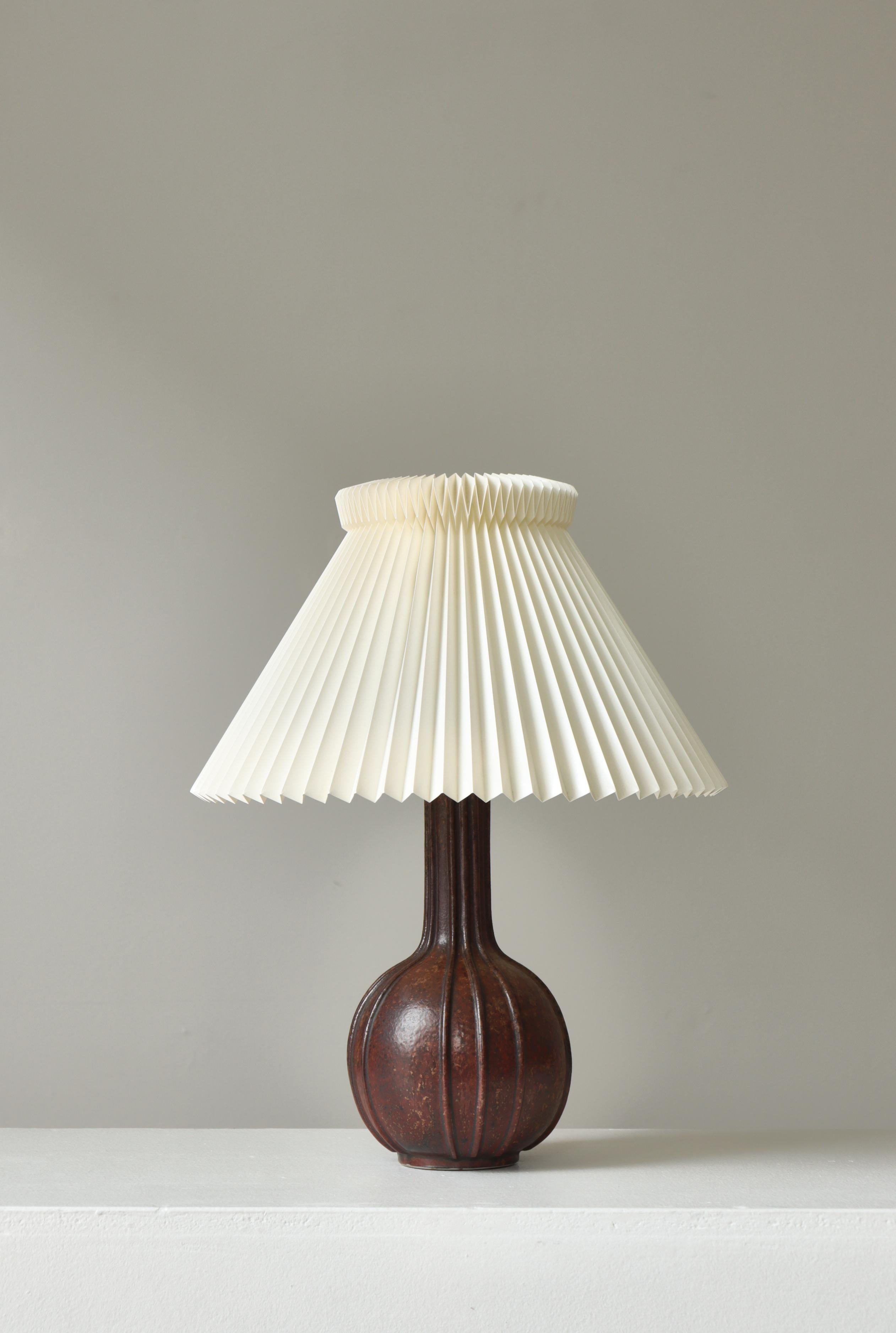 Mid-20th Century Art Deco Stoneware Table Lamp 