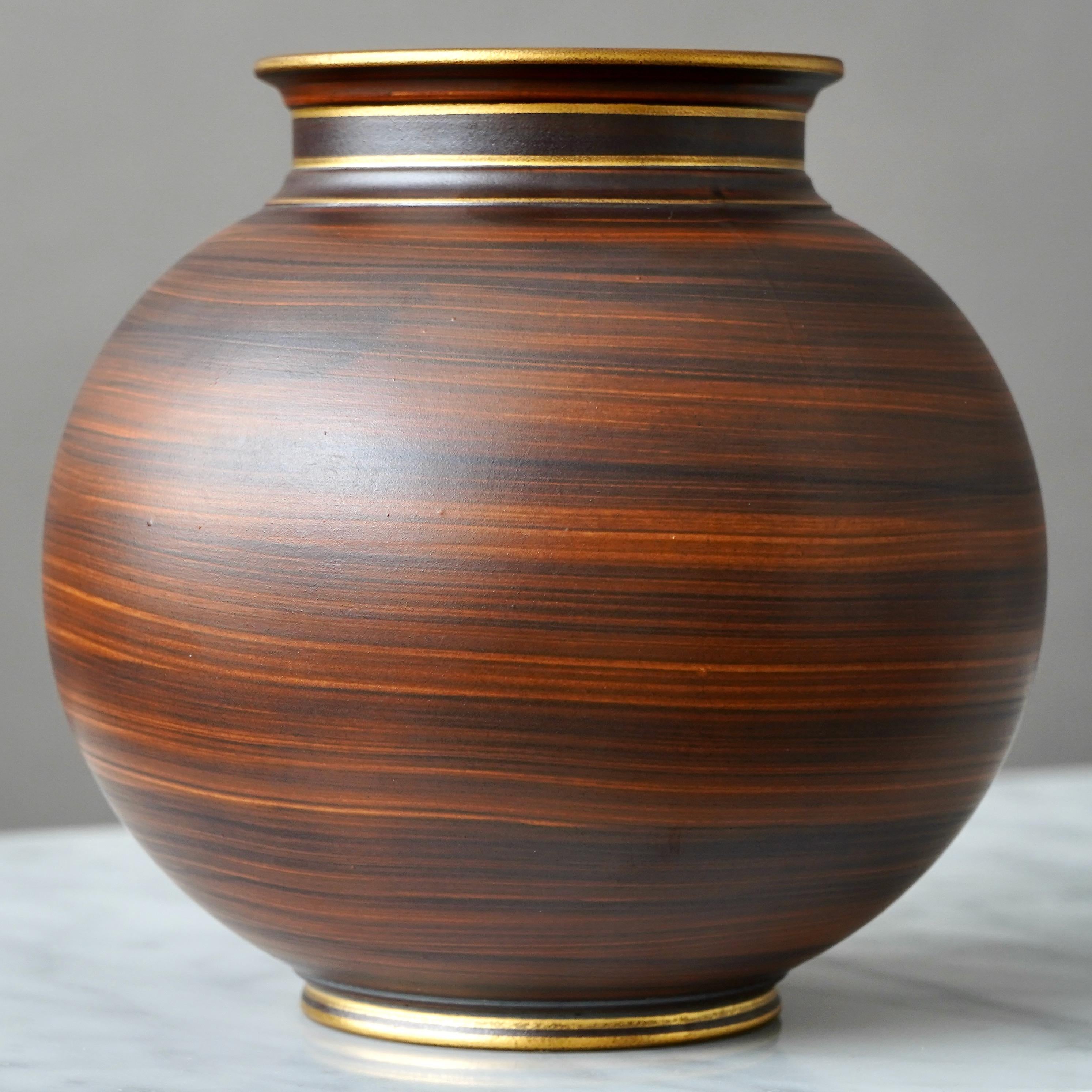 Vase Art déco en grès brun et or de Gunnar Nylund. ALP, Suède, années 1930 en vente 4