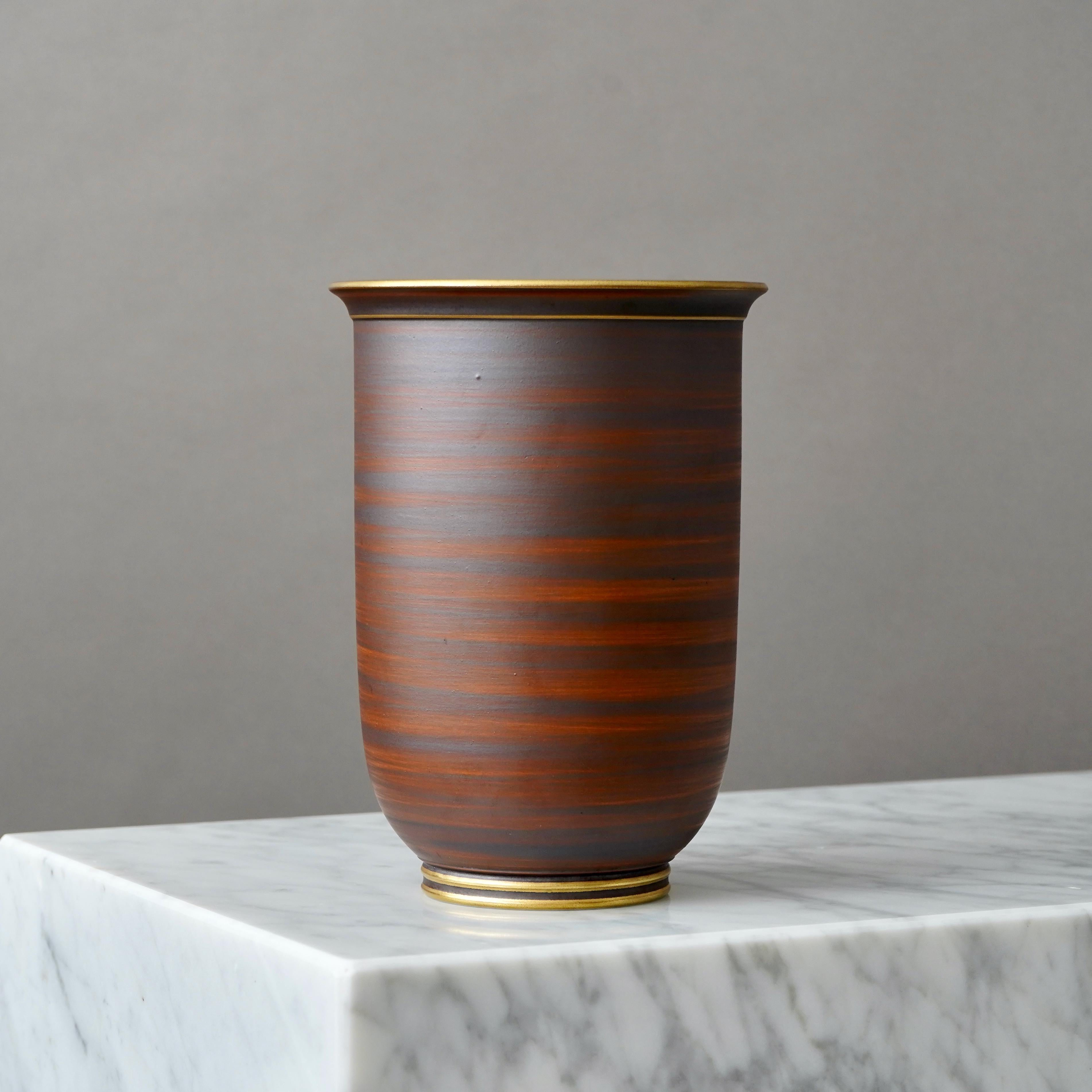20th Century Art Deco Stoneware Vase in Brown and Gold by Gunnar Nylund. ALP, Sweden, 1930s