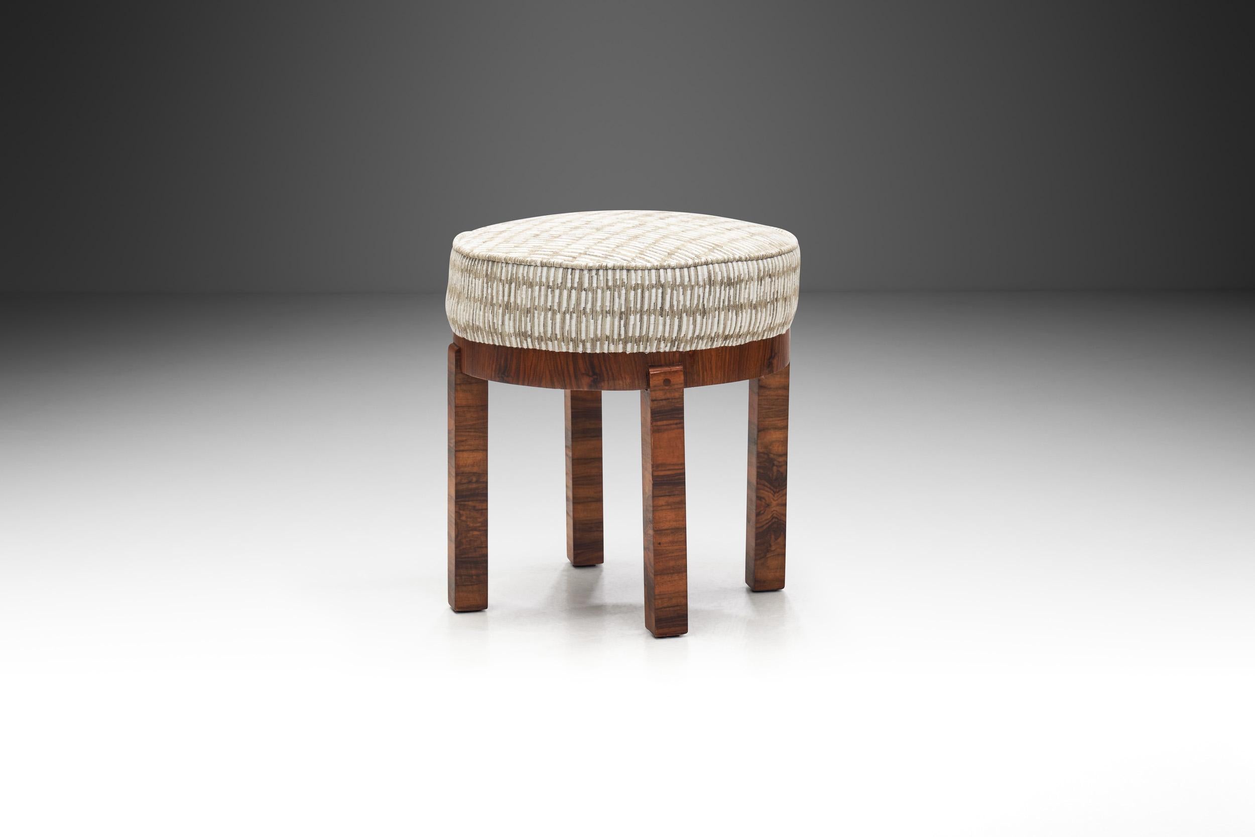 Art Deco Stool in Bookmatched Zebrawood , Europe 1930s In Good Condition For Sale In Utrecht, NL