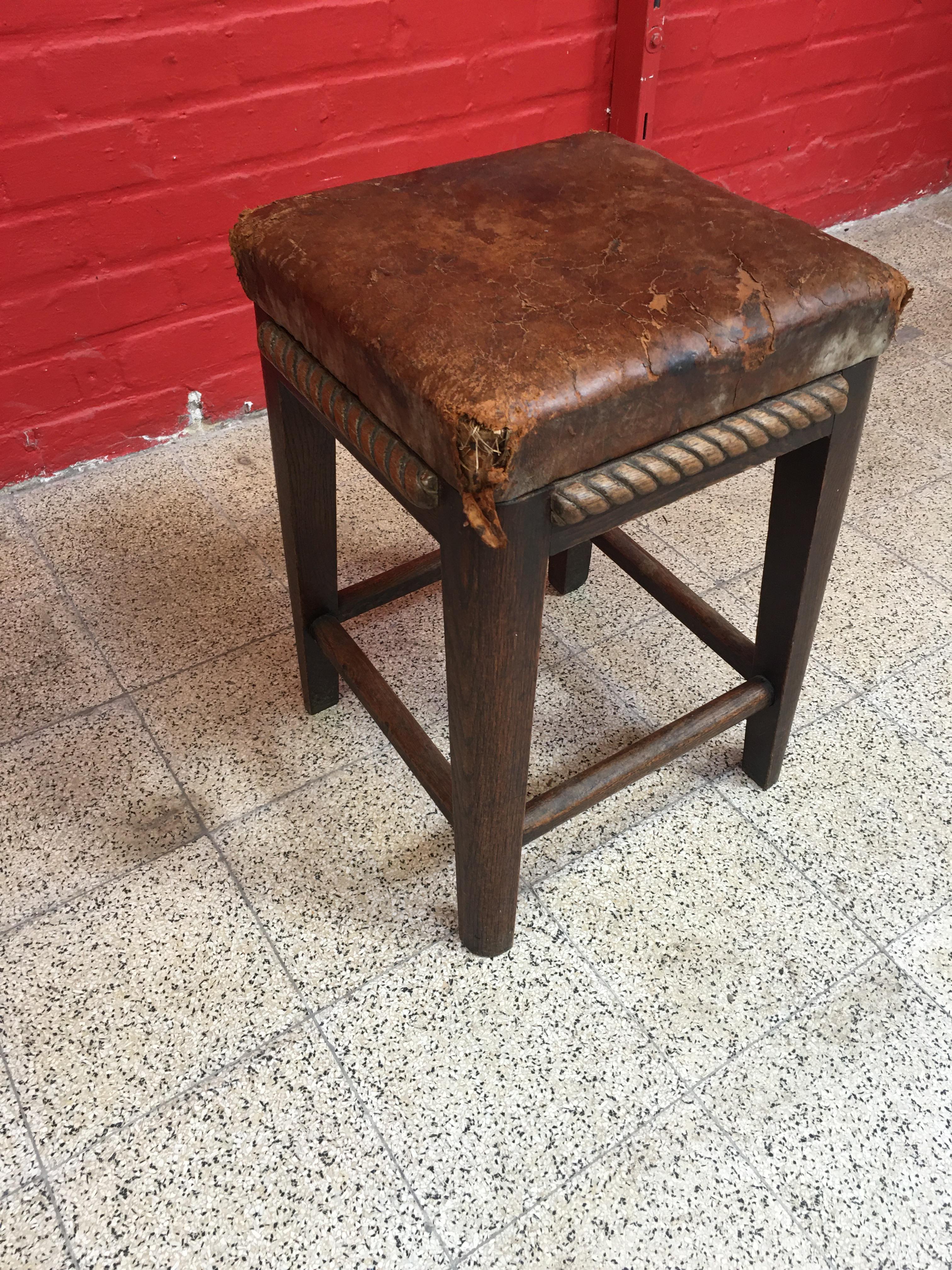 French Art Deco Stool in Oak and Leather circa 1950, Carved Wooden Rope Decor For Sale