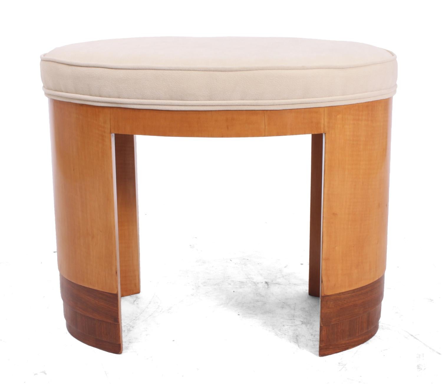 Art Deco Stool in Satin Birch and Walnut, circa 1930 In Excellent Condition In Paddock Wood, Kent