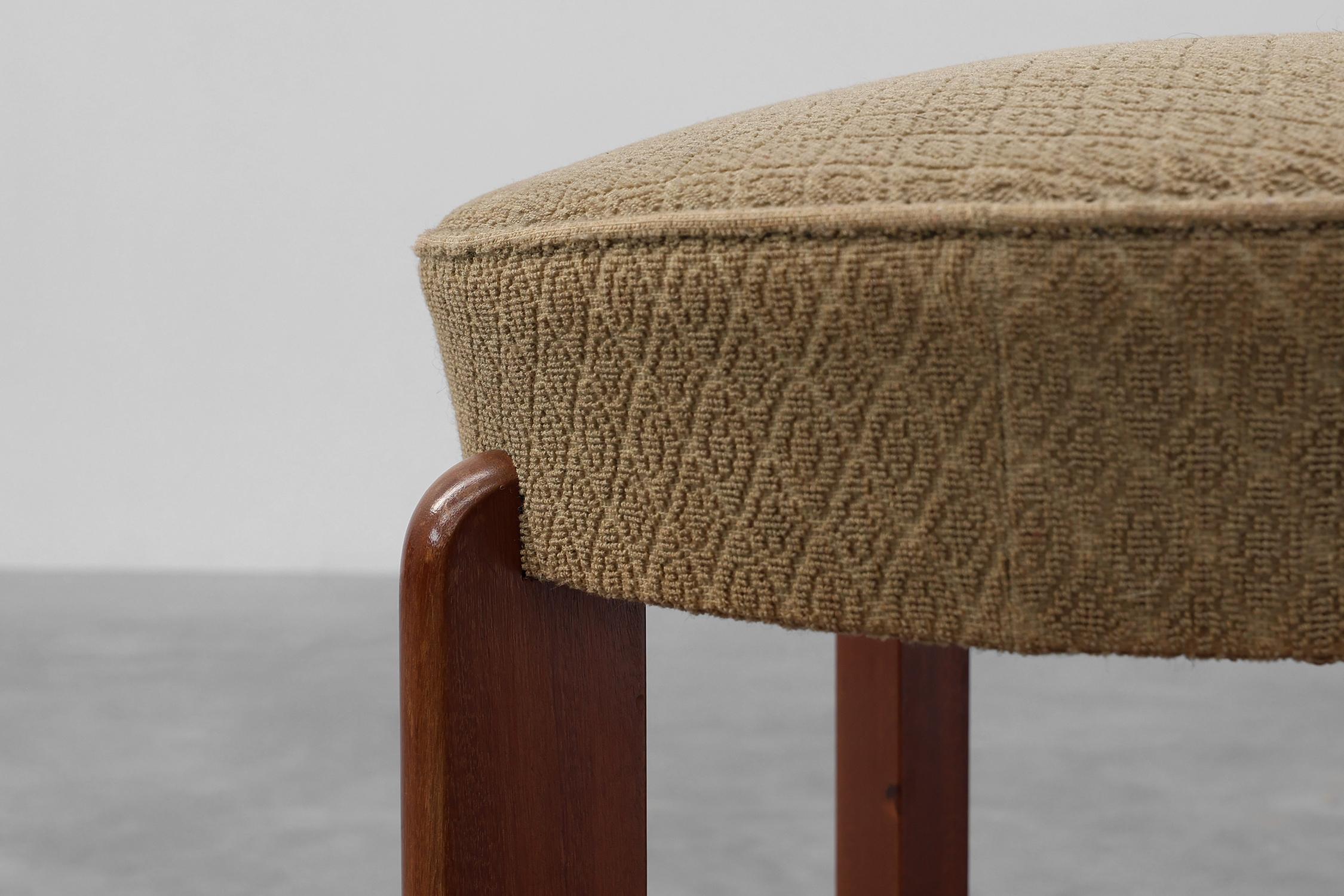 Art Deco stool in wood with original fabric, France ca. 1920 en vente 2