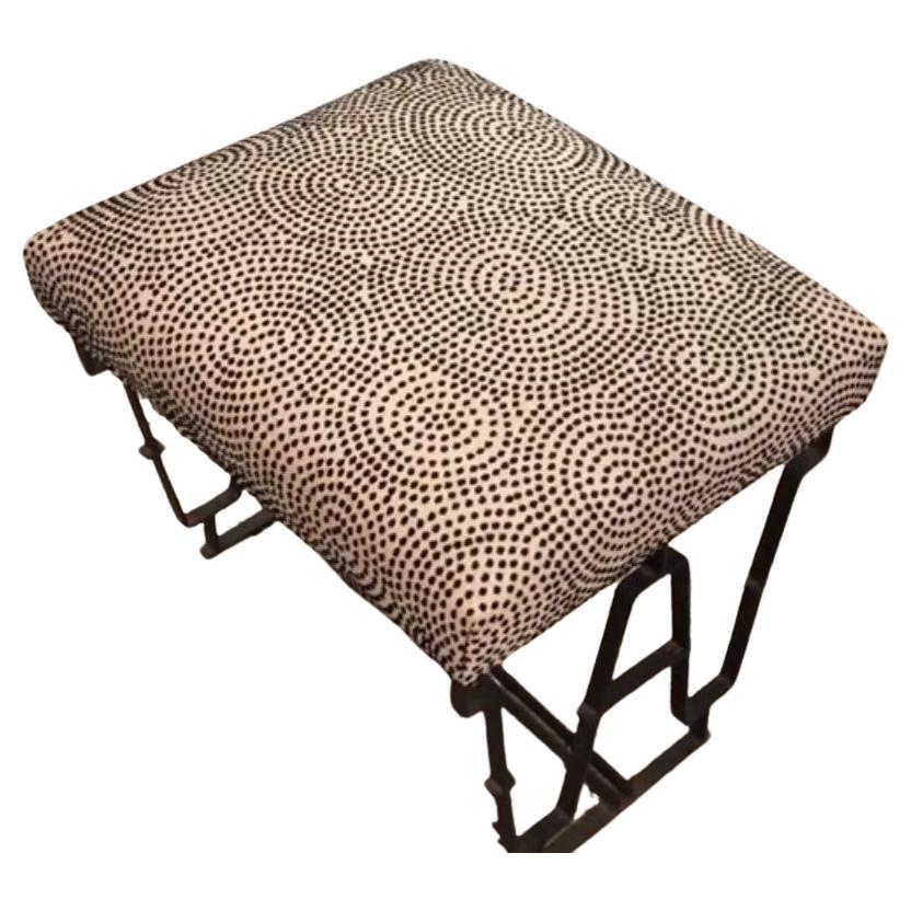 Stools Art Deco.

Material: iron 
You want to live in the golden years, this is the stool that your project needs.
We have specialized in the sale of Art Deco and Art Nouveau styles since 1982.If you have any questions we are at your