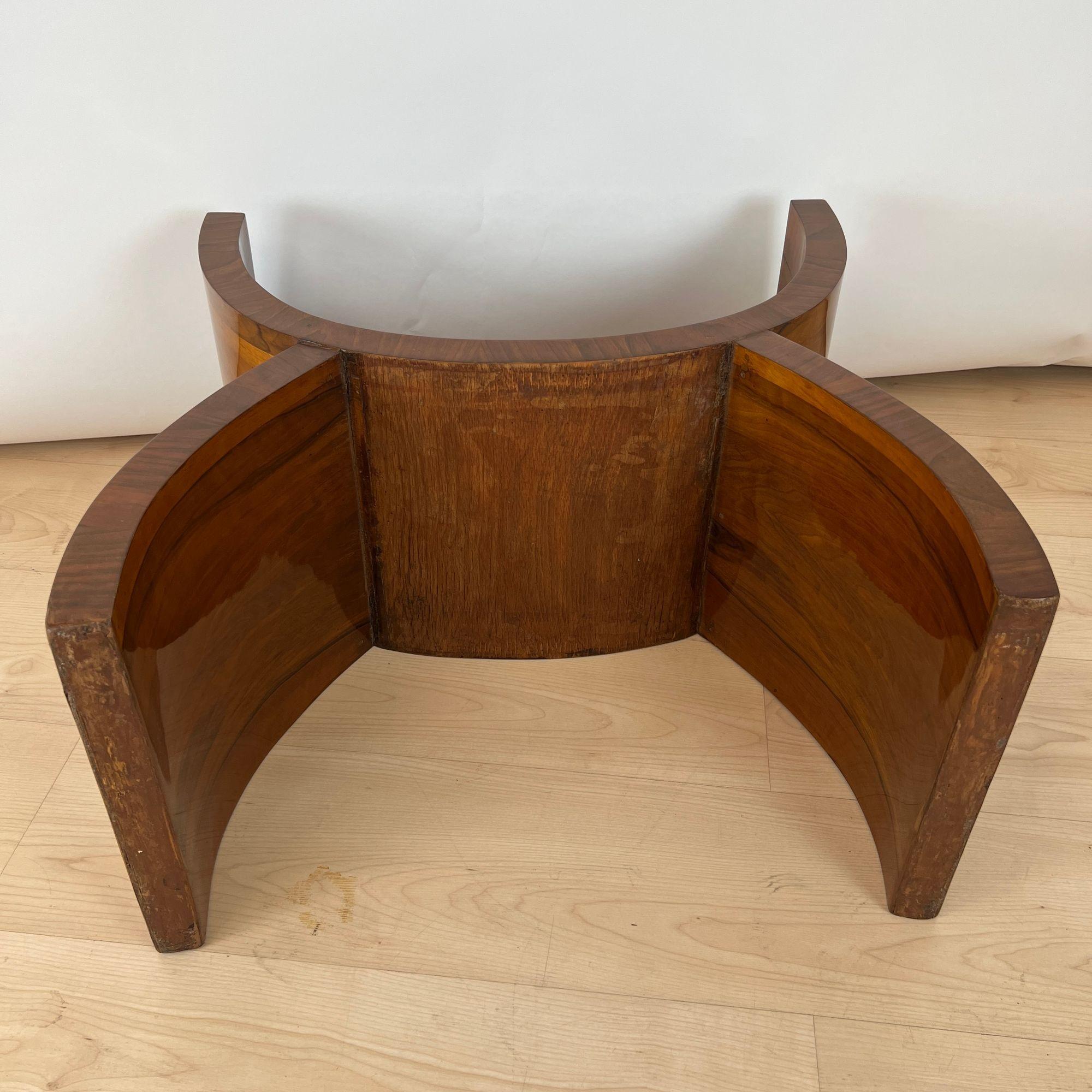 Art Deco Hocker, Nussbaumfurnier, schwarzer Stoff, Italien um 1930 im Angebot 9