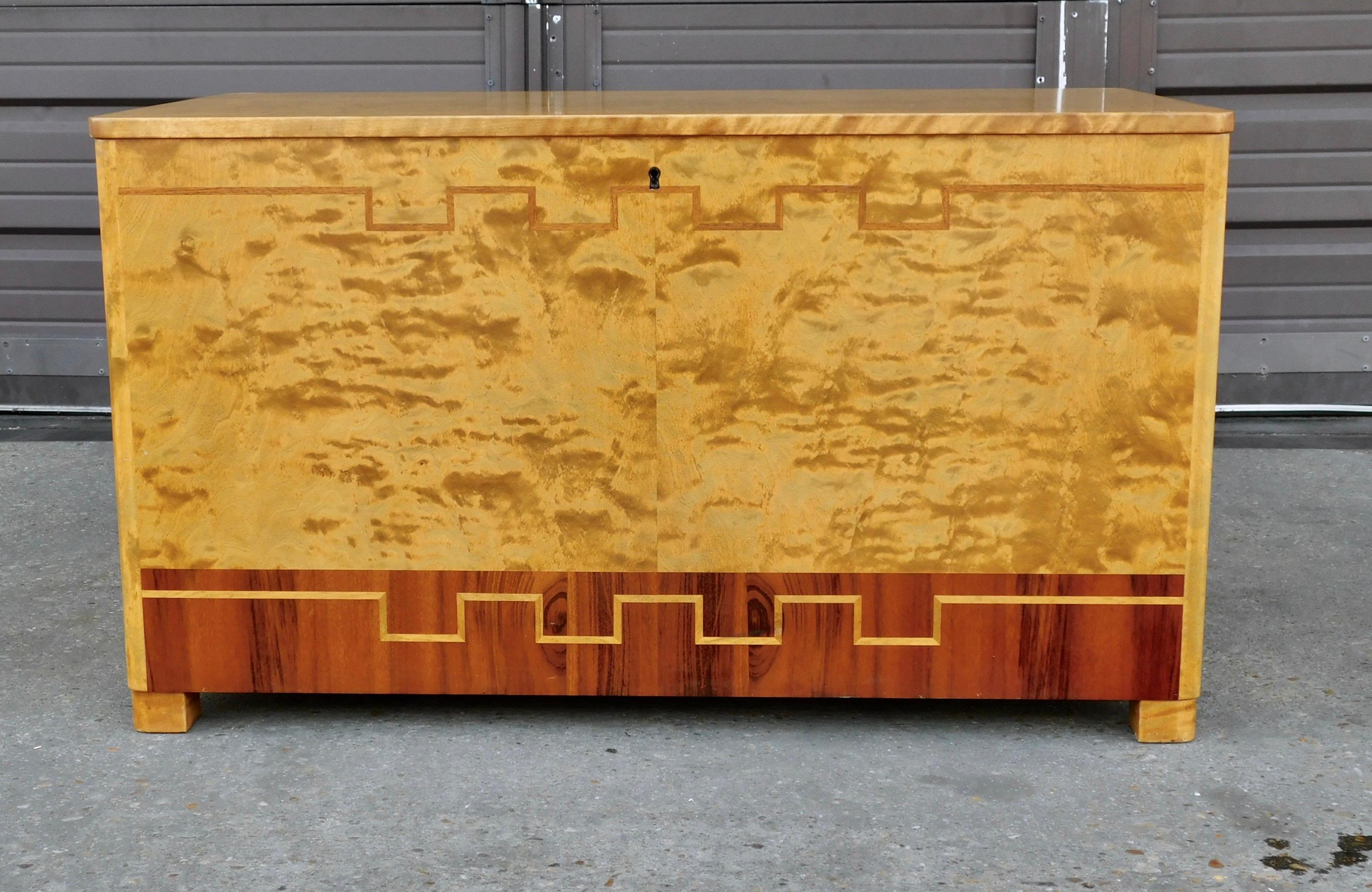 Swedish Art Deco Storage Chest Rendered in Golden Flame Birch and Rosewood, Sweden 1930s