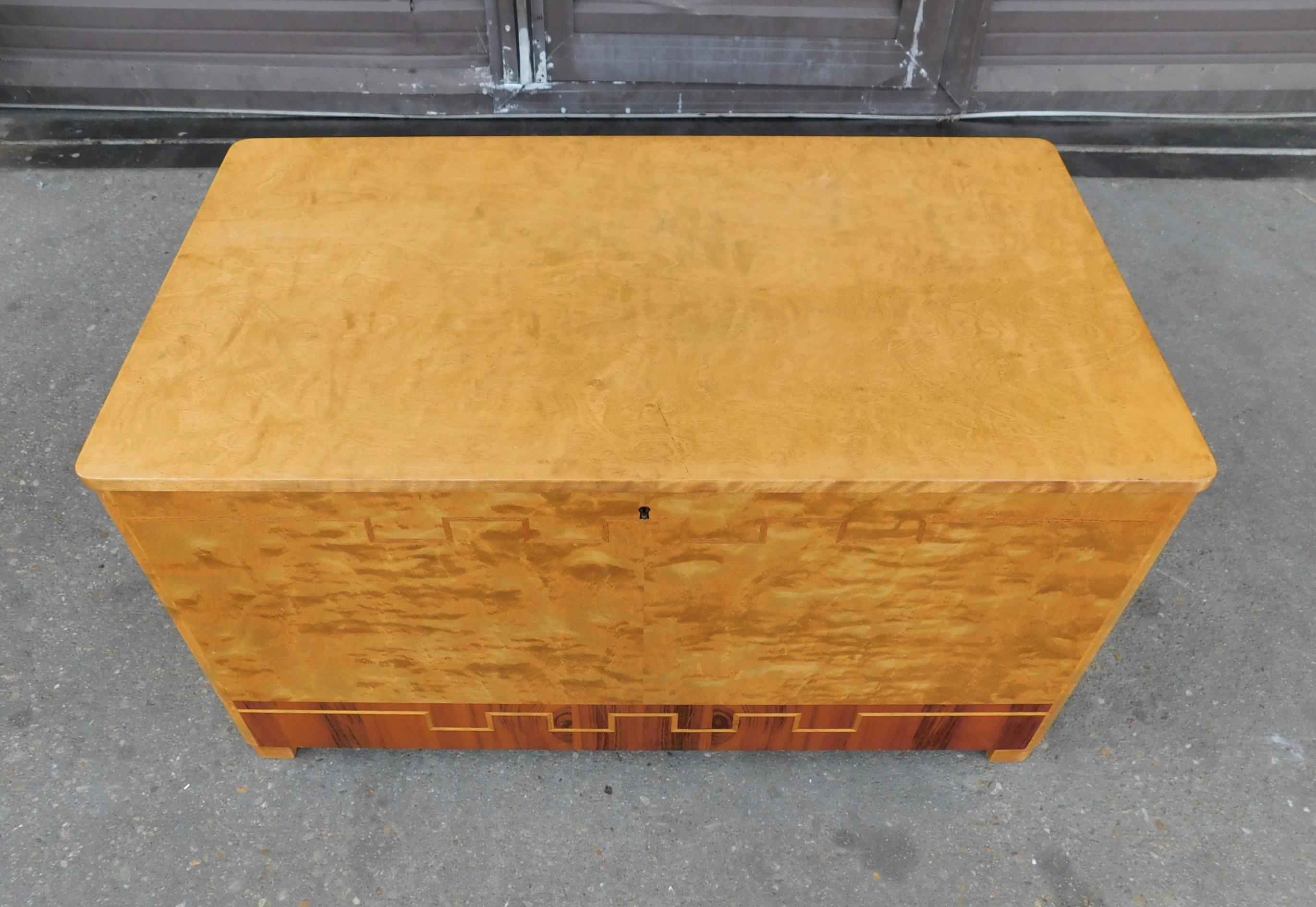 Art Deco Storage Chest Rendered in Golden Flame Birch and Rosewood, Sweden 1930s 1