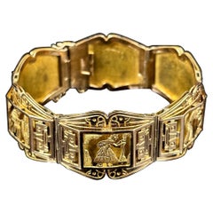 Bracciale Art Deco Storyteller con pannello di scene indigene andine in oro rosa Perù 1930
