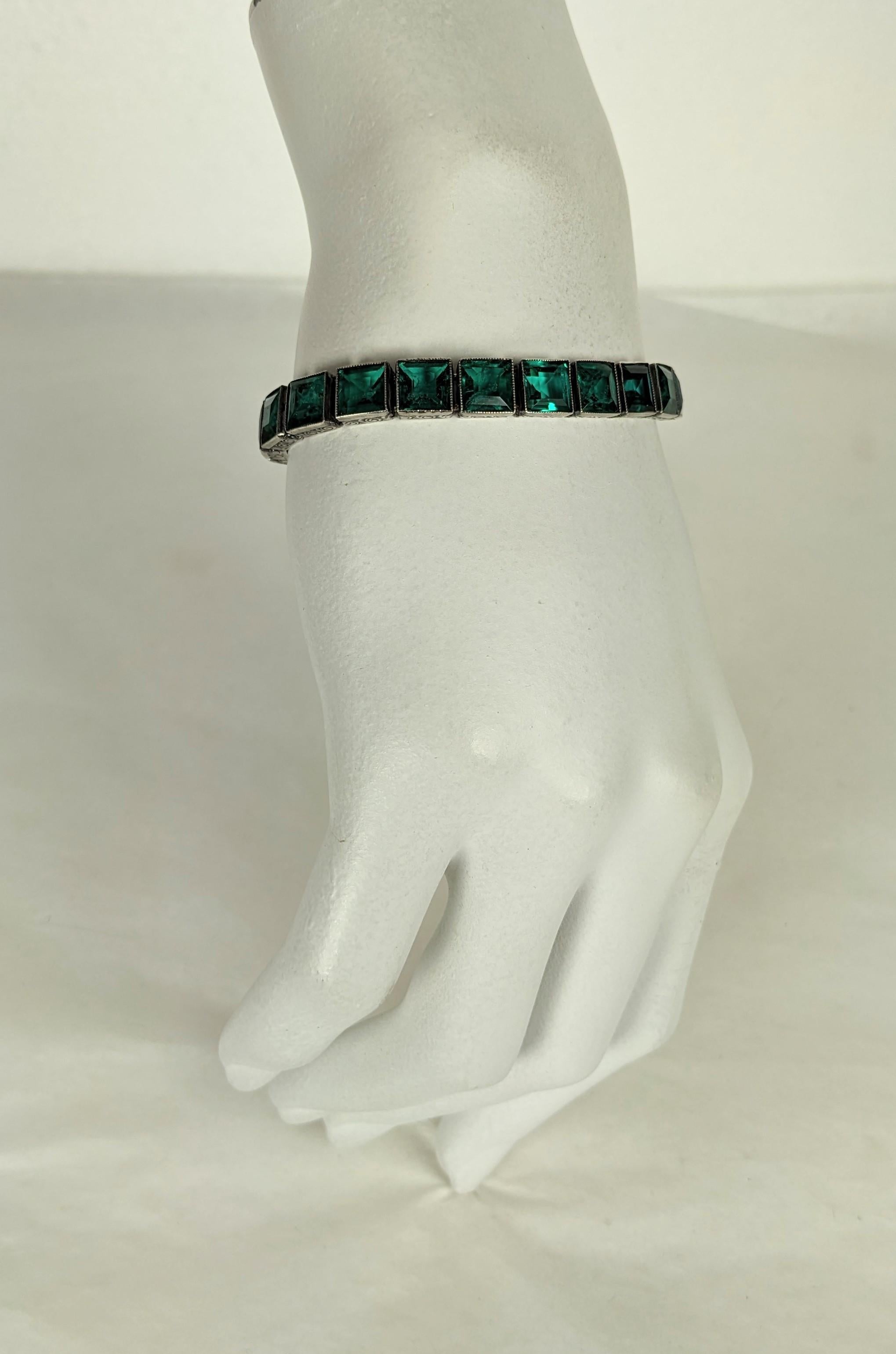 Art Deco Straight Line Emerald Bracelet  For Sale 4