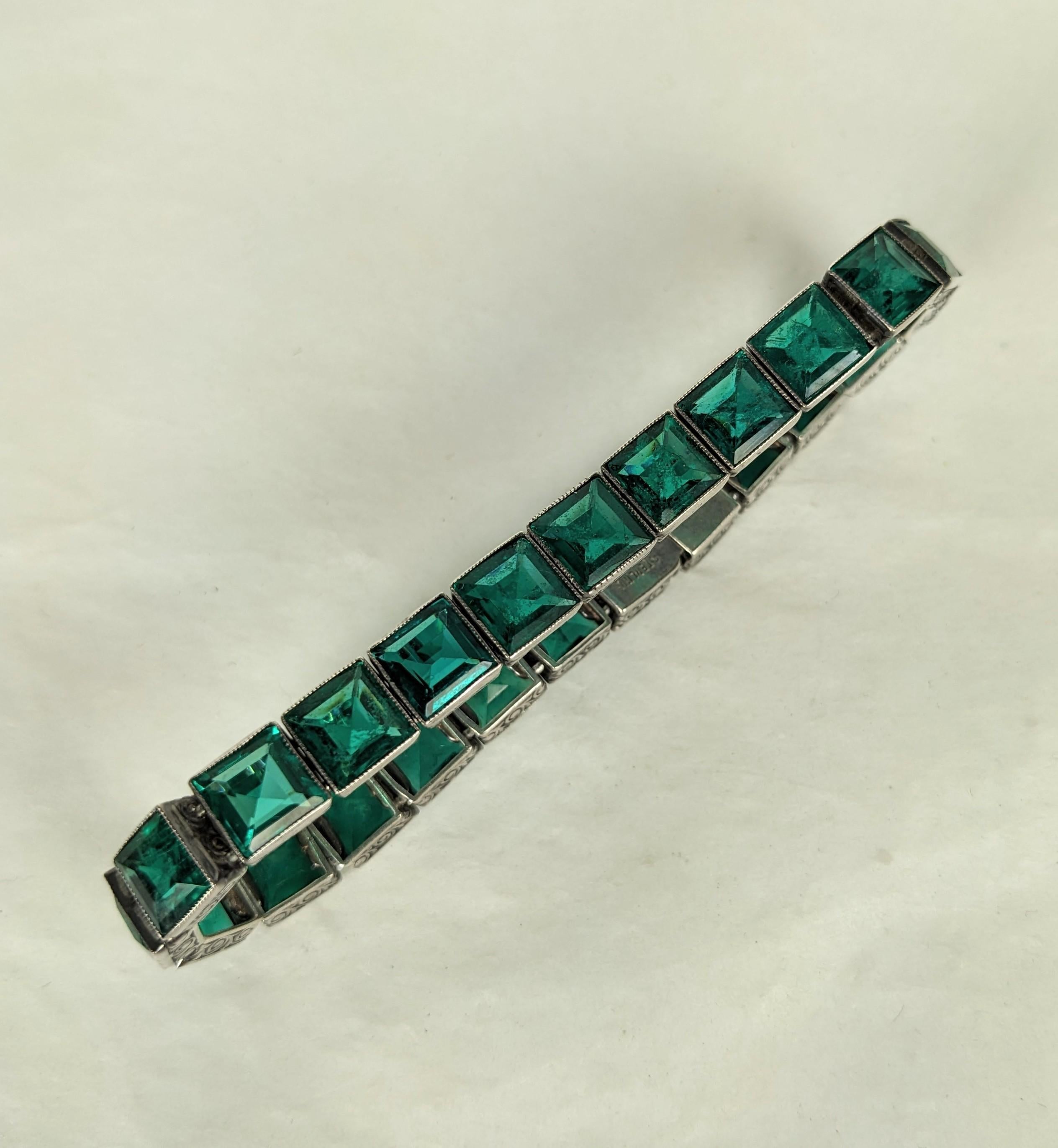Art Deco Geradliniges Smaragd-Armband  im Angebot 4