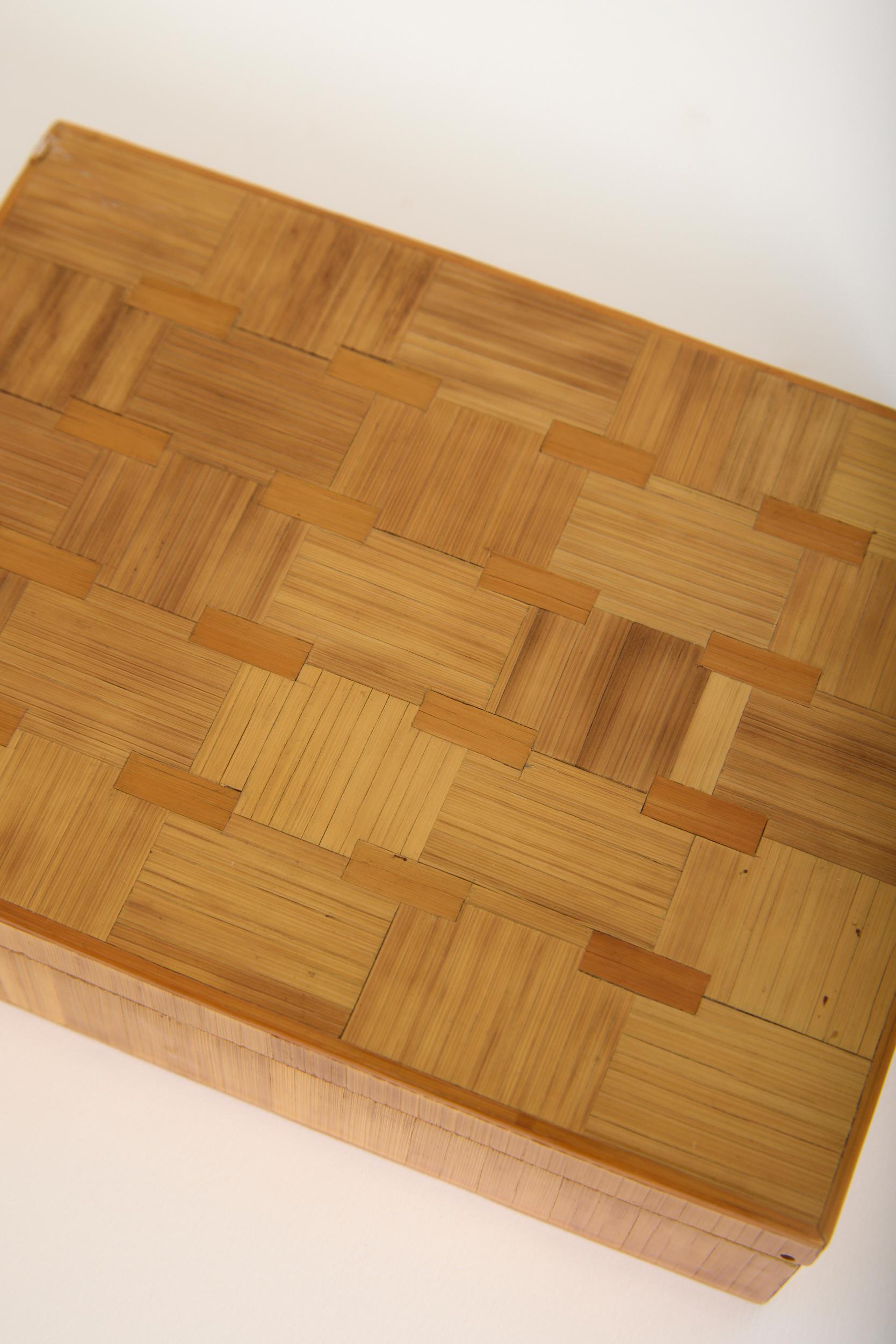 Mid-20th Century Art Deco Straw Marquetry Box For Sale