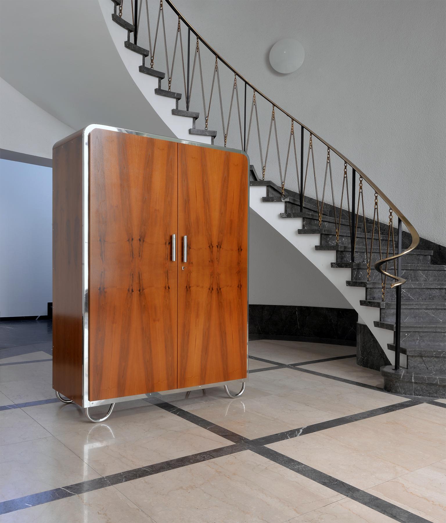 Art Deco-Streamline 2-Door Wardrobe, Chrome-Plated Metal, Walnut Veneer, c. 1935 For Sale 3