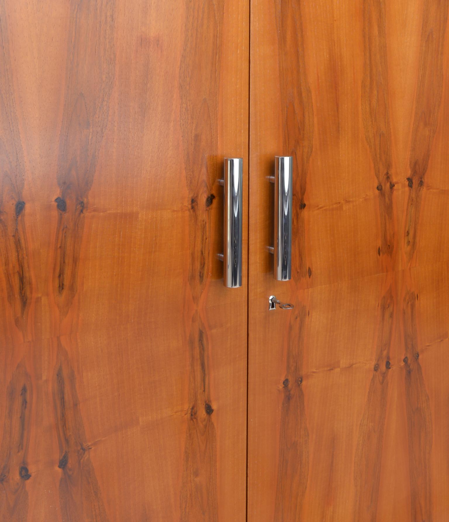Art Deco-Streamline 2-Door Wardrobe, Chrome-Plated Metal, Walnut Veneer, c. 1935 For Sale 2
