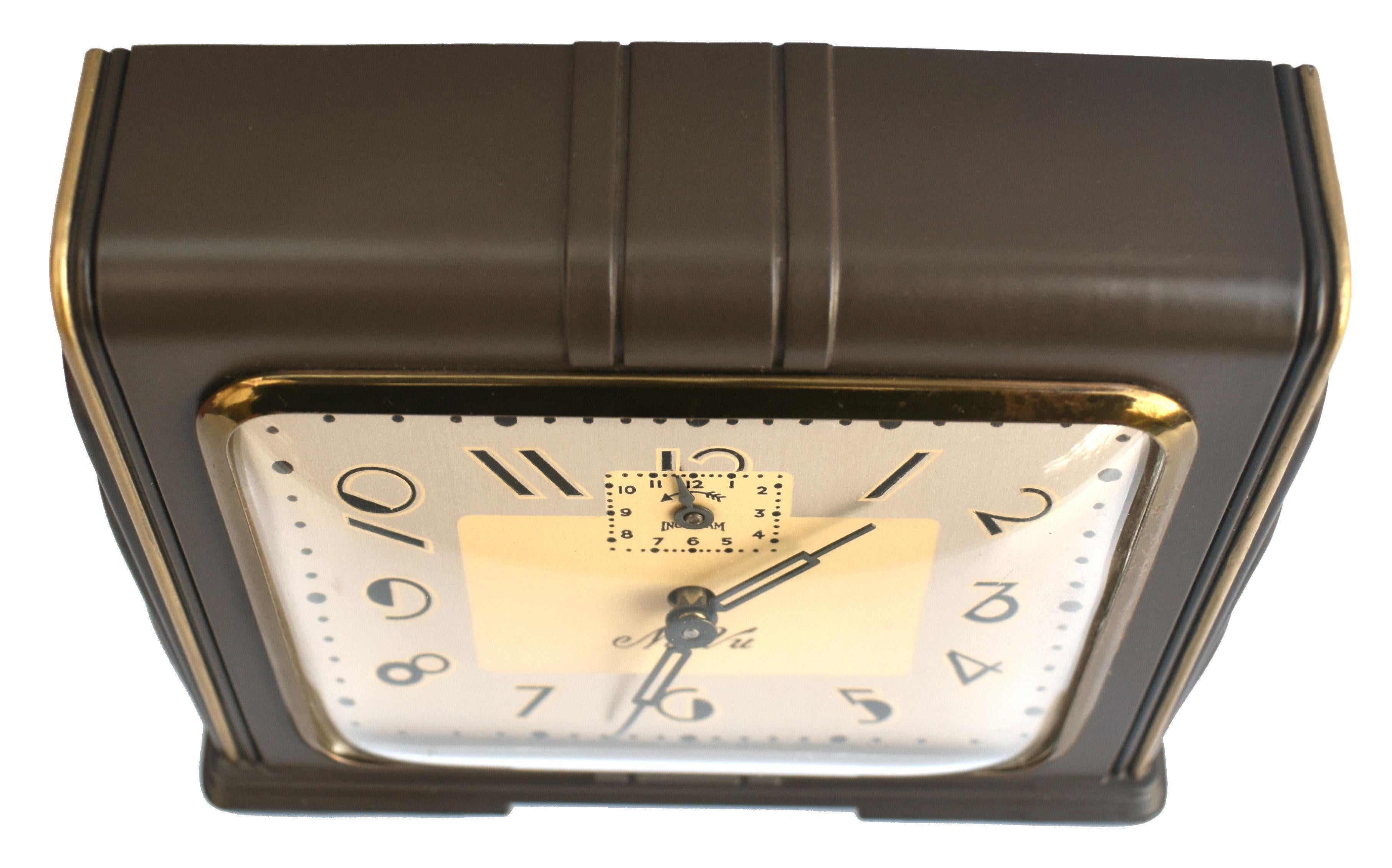 Amerikanische Art-Déco-Streamline-Uhr, um 1942 im Angebot 1