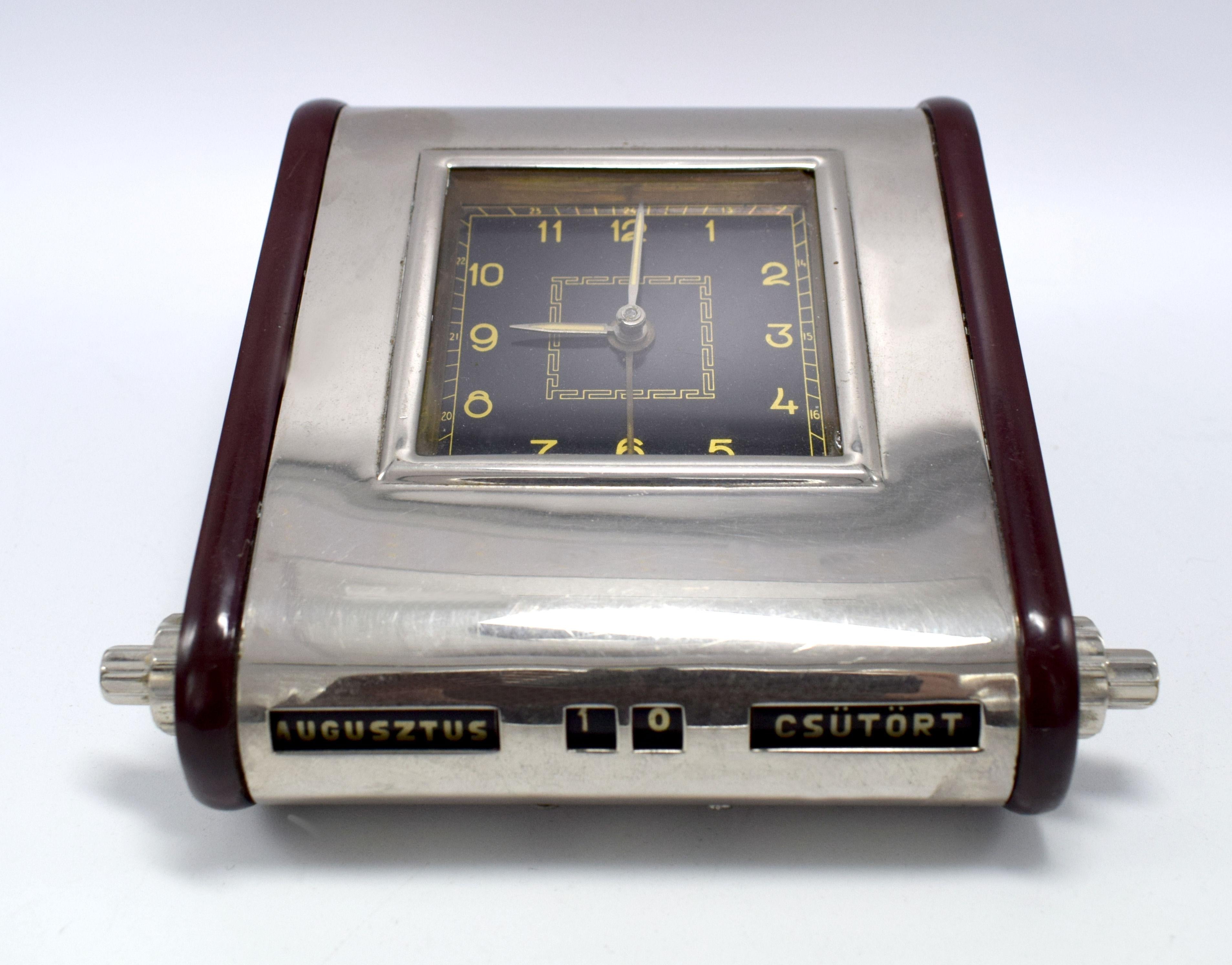 Art Deco Streamline Bakelite & Chrome Alarm Clock Calendar, circa 1930 For Sale 1