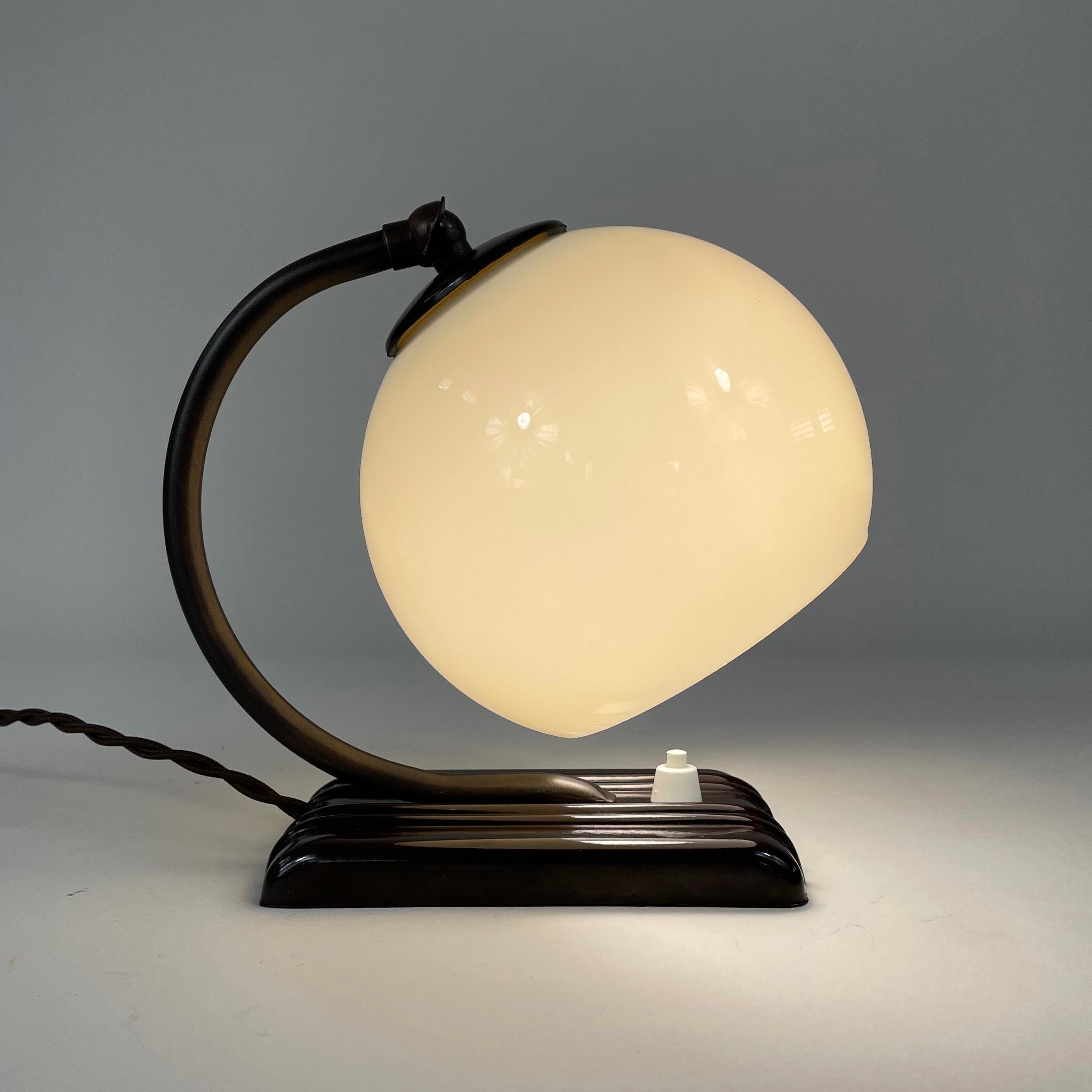 German Art Deco Streamline Design Bakelite and Opaline Table Lamp, 1920s to 1930s