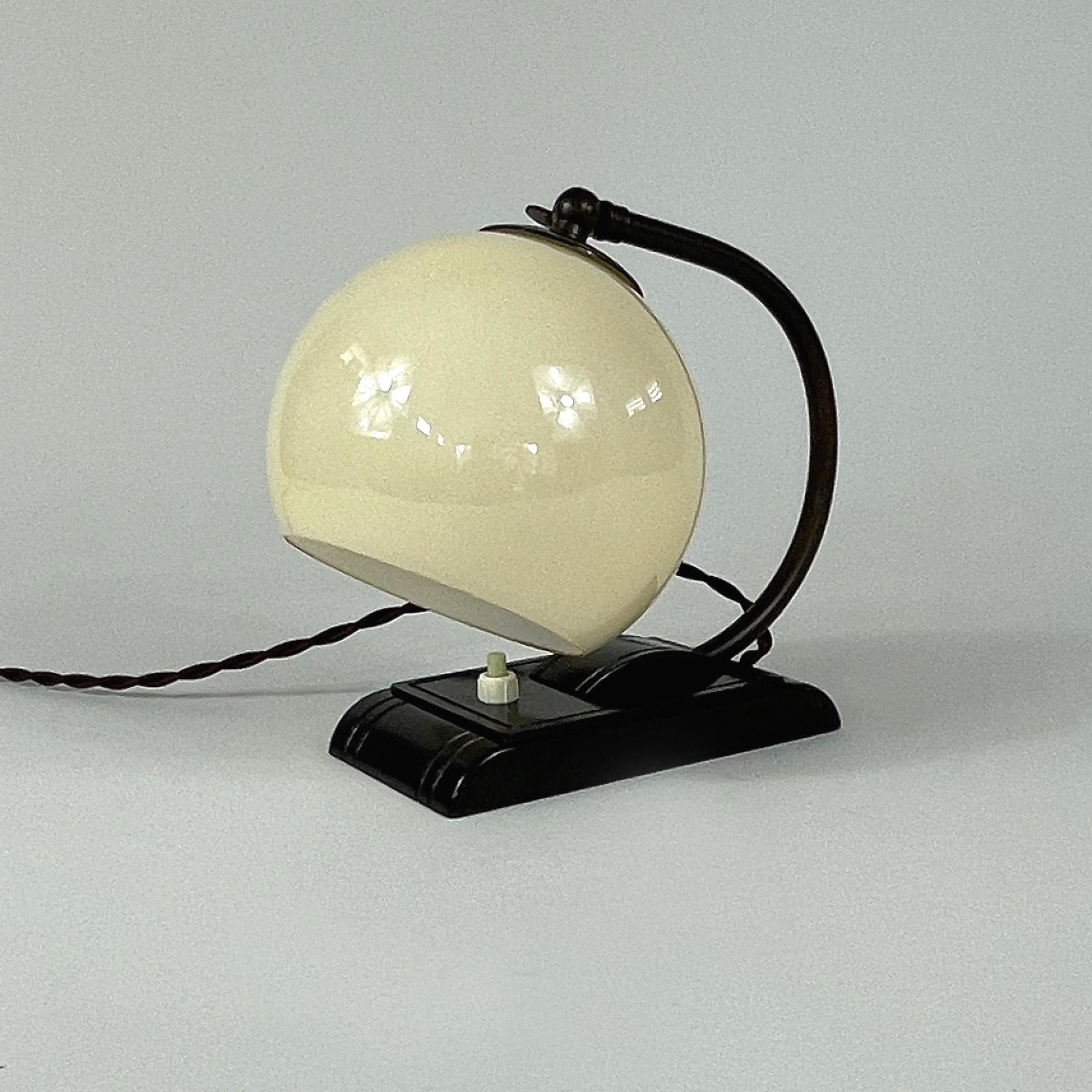 German Art Deco Streamline Design Bakelite and Opaline Table Lamp, 1920s to 1930s For Sale