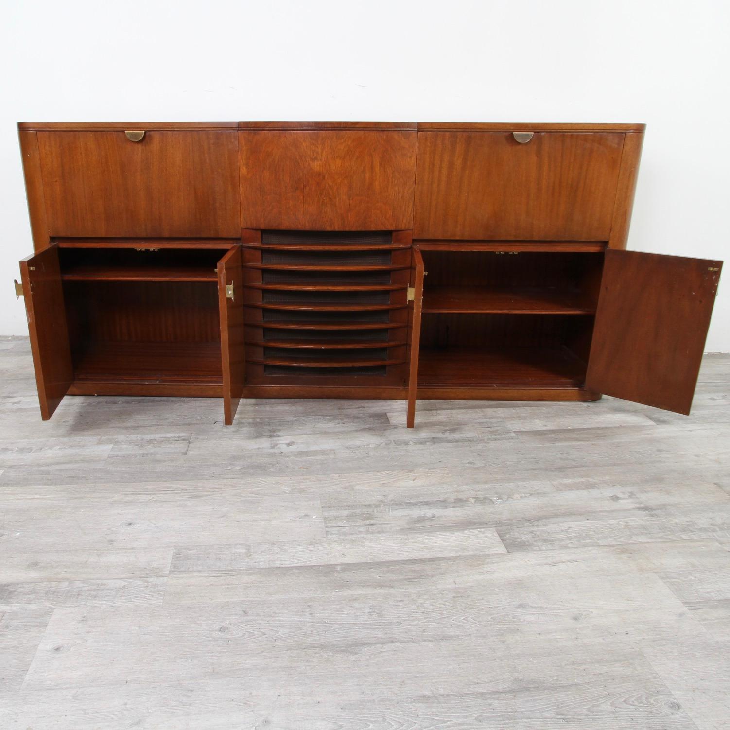 Art Deco Streamline Entertainment / Bar Cabinet For Sale 2