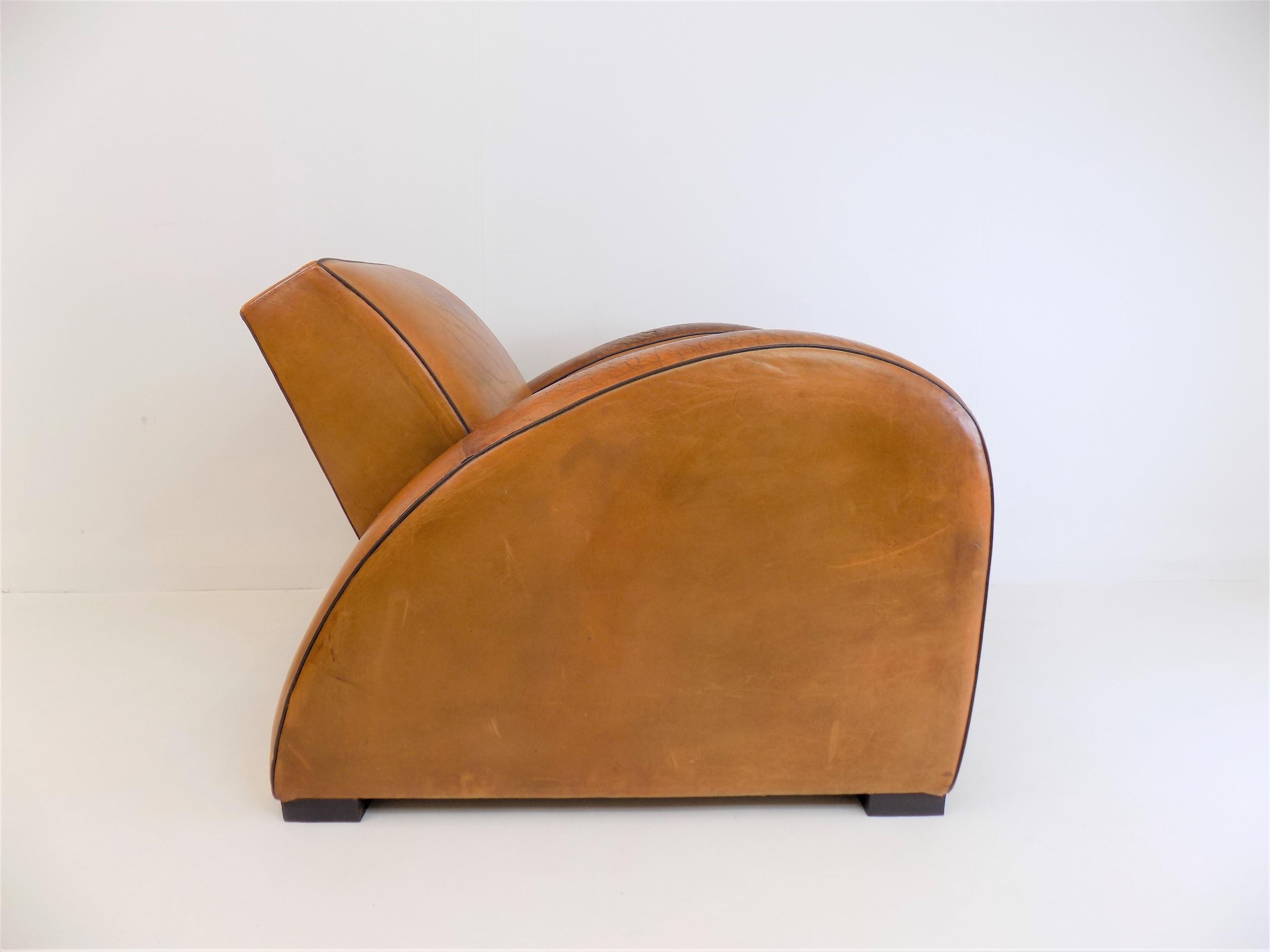 Art Deco Streamline Leather Armchair In Fair Condition In Ludwigslust, DE