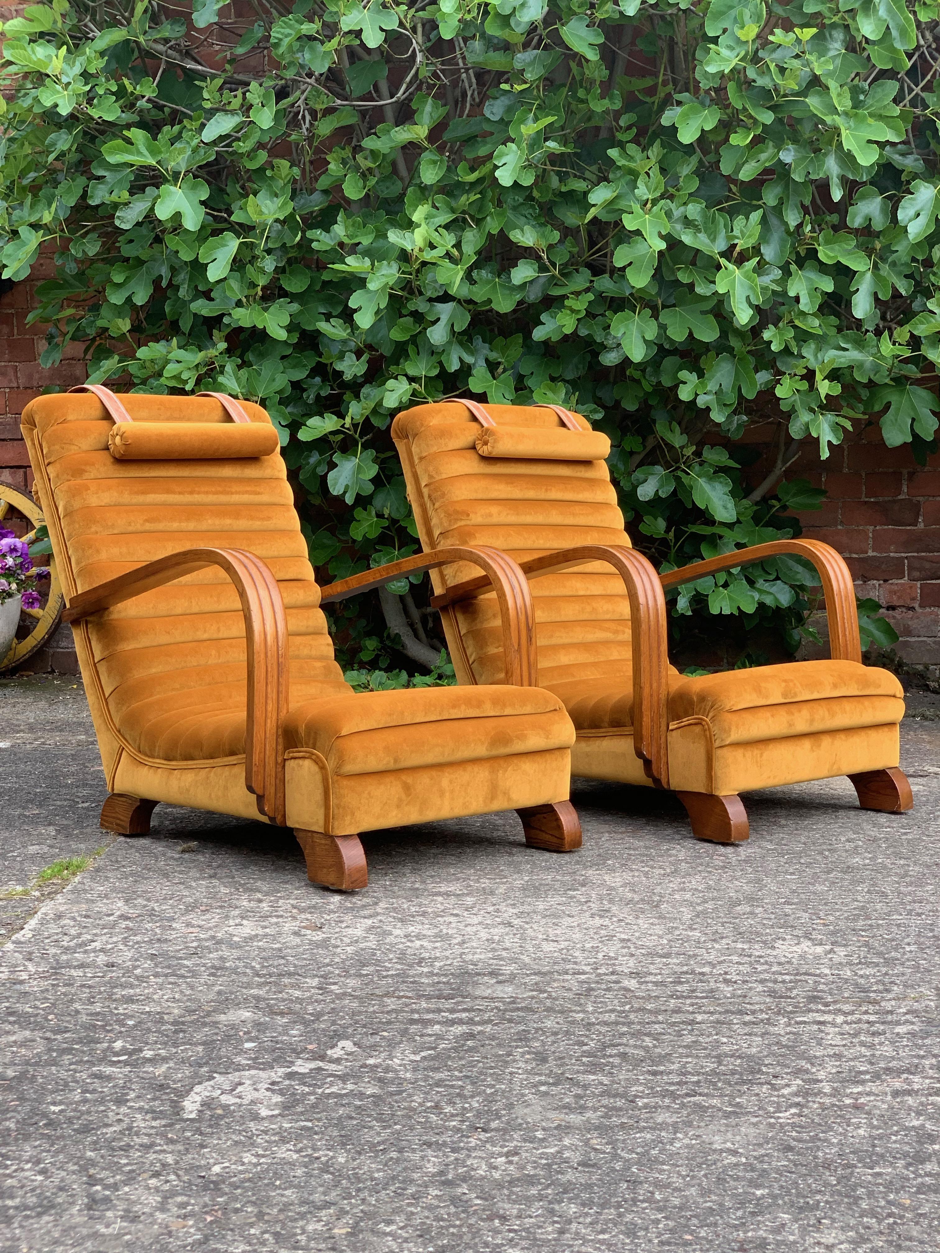 Art Deco Streamline Lounge Chairs by Heals of London, circa 1930s In Excellent Condition In Longdon, Tewkesbury