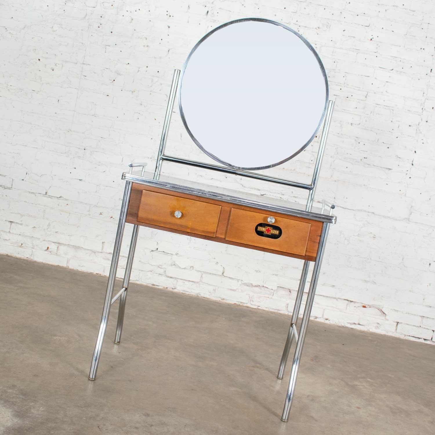 Art Deco Streamline Modern Machine Age Chrome Maple and Black Make Up Vanity In Good Condition In Topeka, KS